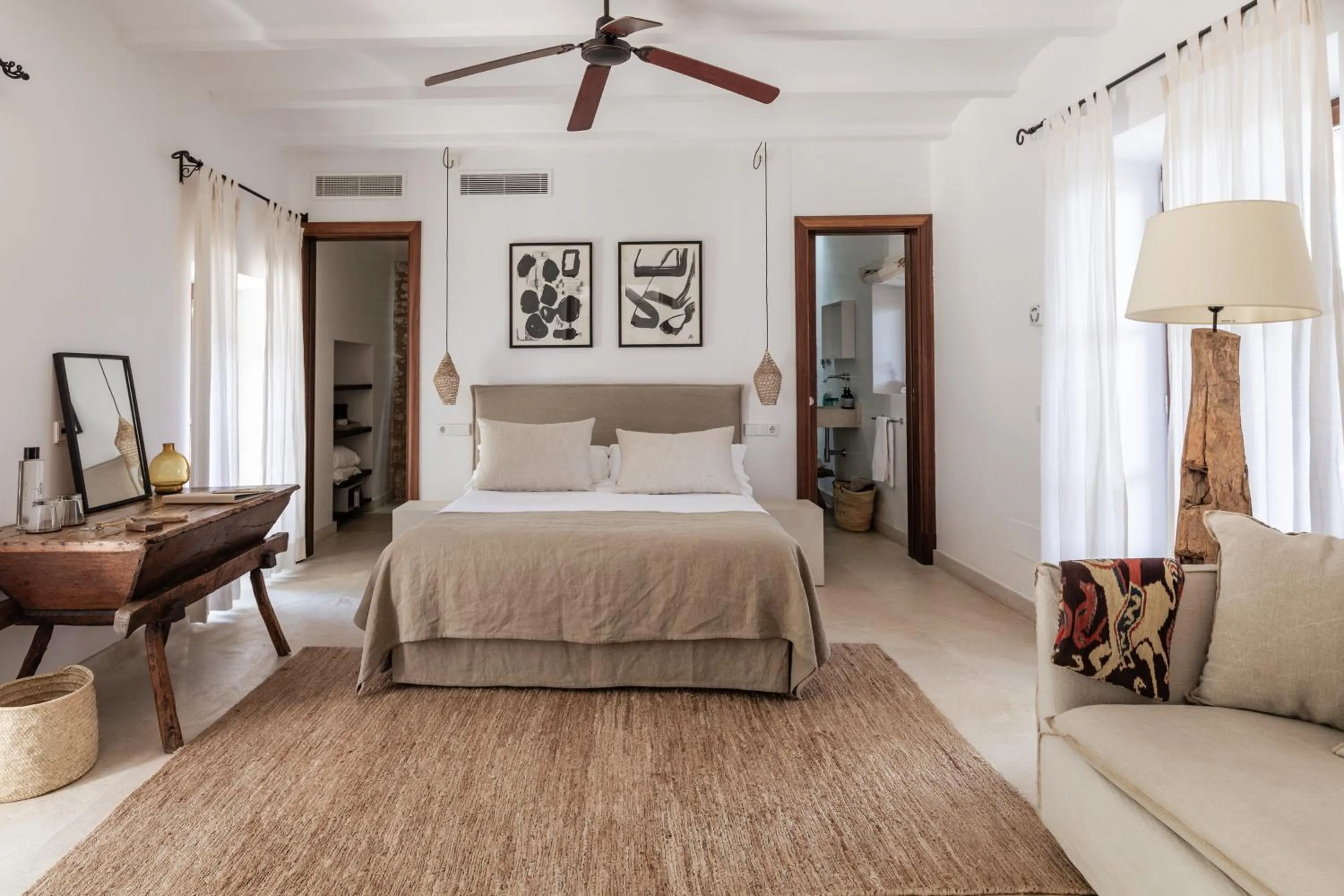 Bedroom, Bed in Cal Reiet Holistic Retreat