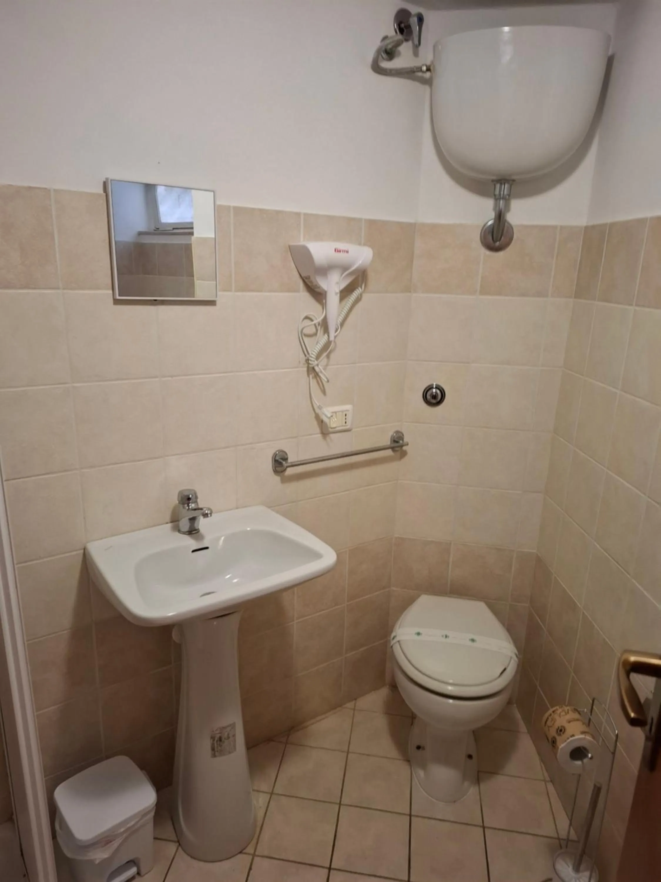 Bathroom in B&B Al Dammuso