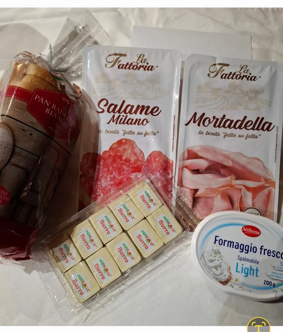 Breakfast in Le Lumìe "Bed, Breakfast end Kitchen in the Room"