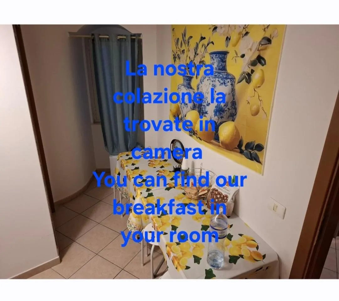 Breakfast in Le Lumìe "Bed, Breakfast end Kitchen in the Room"