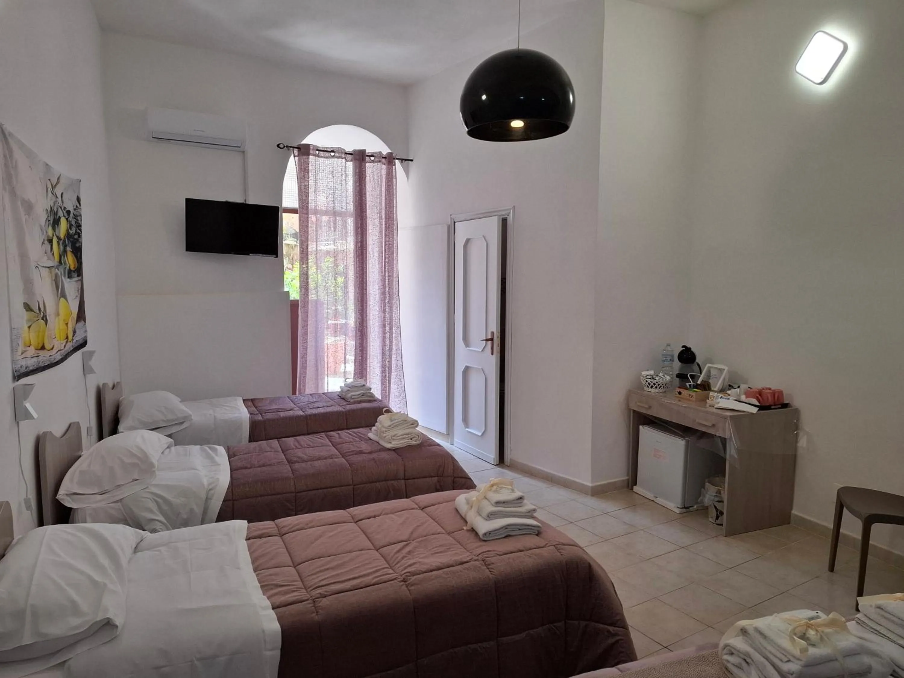 Bedroom, Bed in B&B Al Dammuso