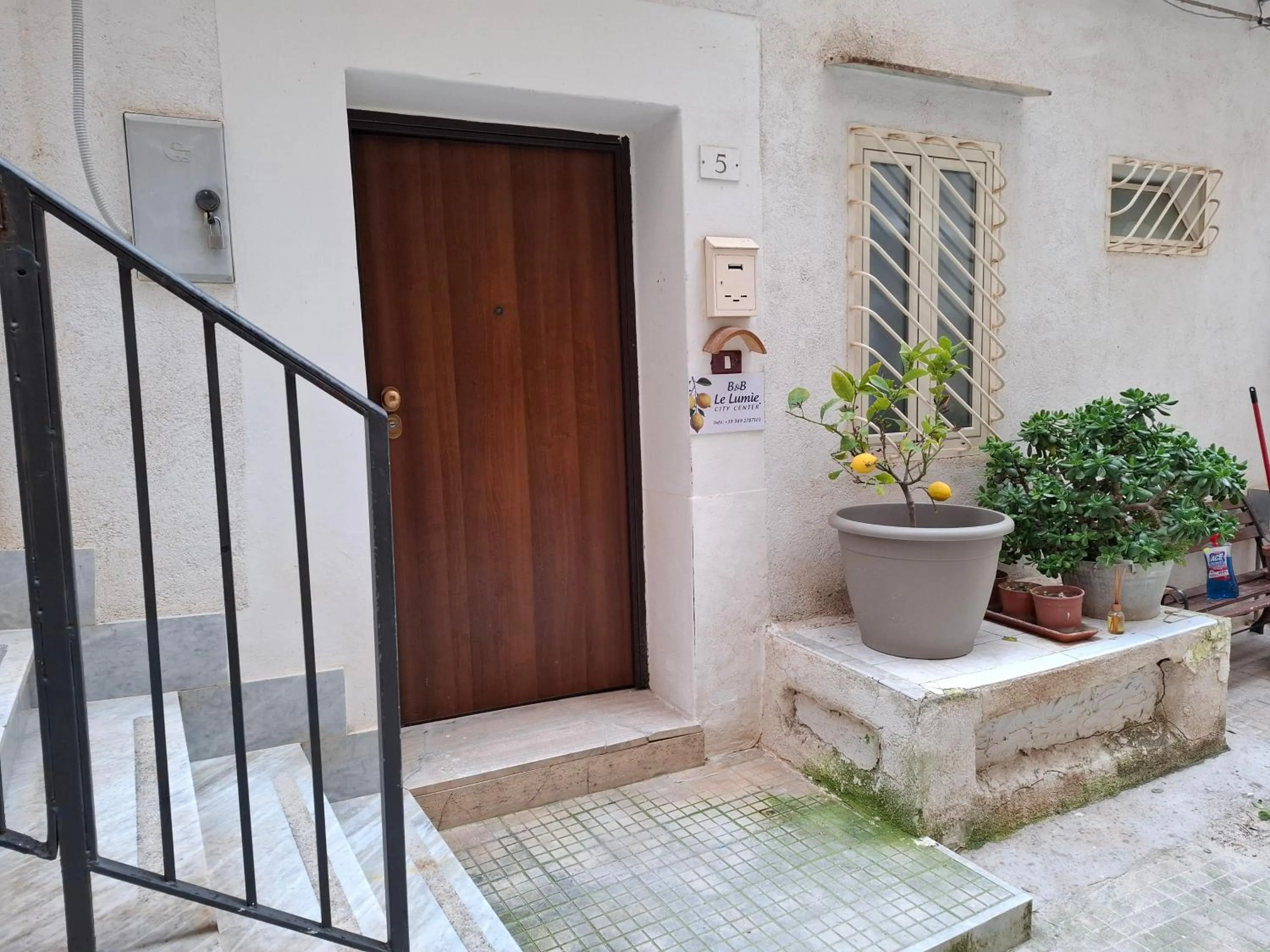 Facade/entrance in B&B Al Dammuso
