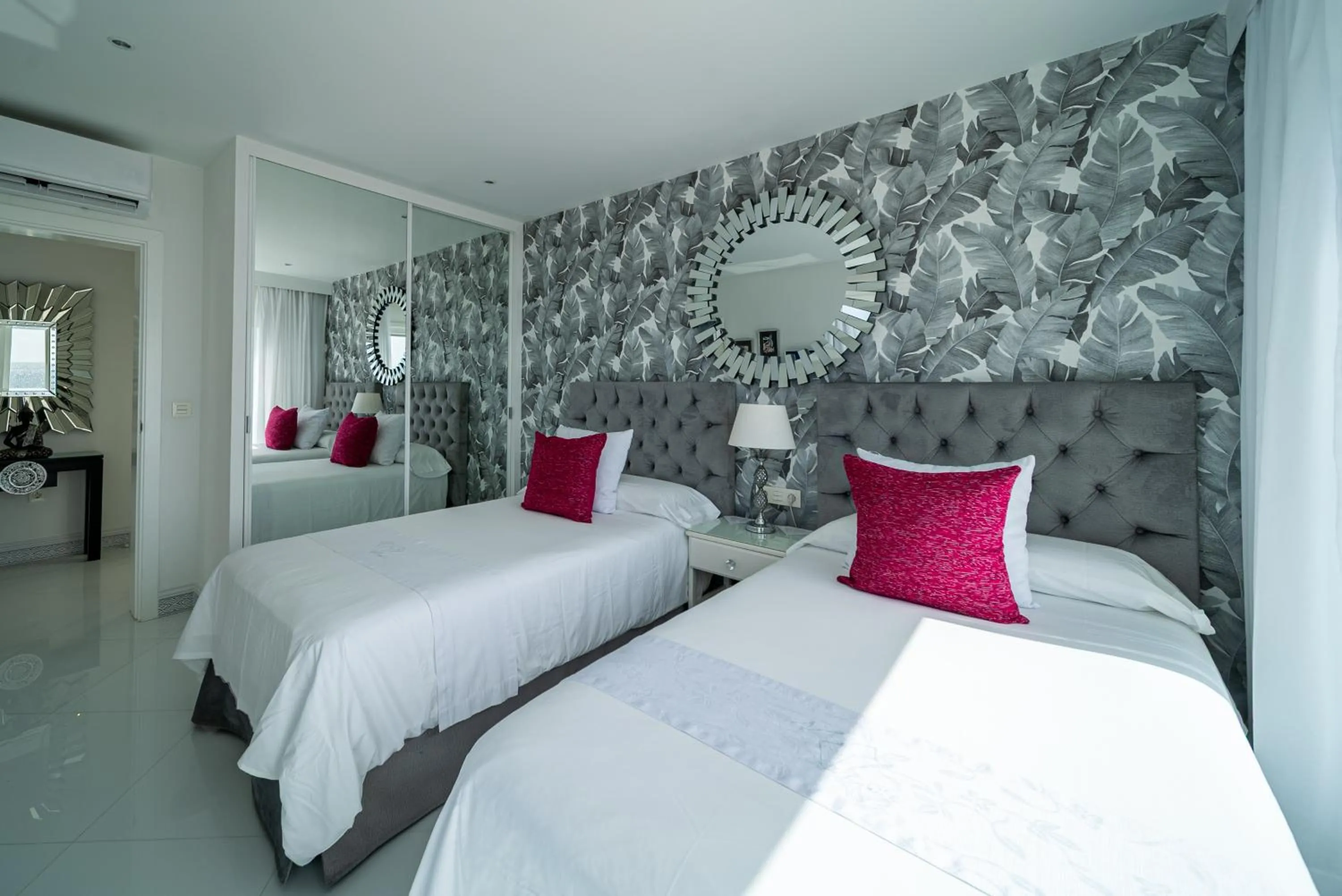 Bed in Lani's Suites de Luxe - Adults Only