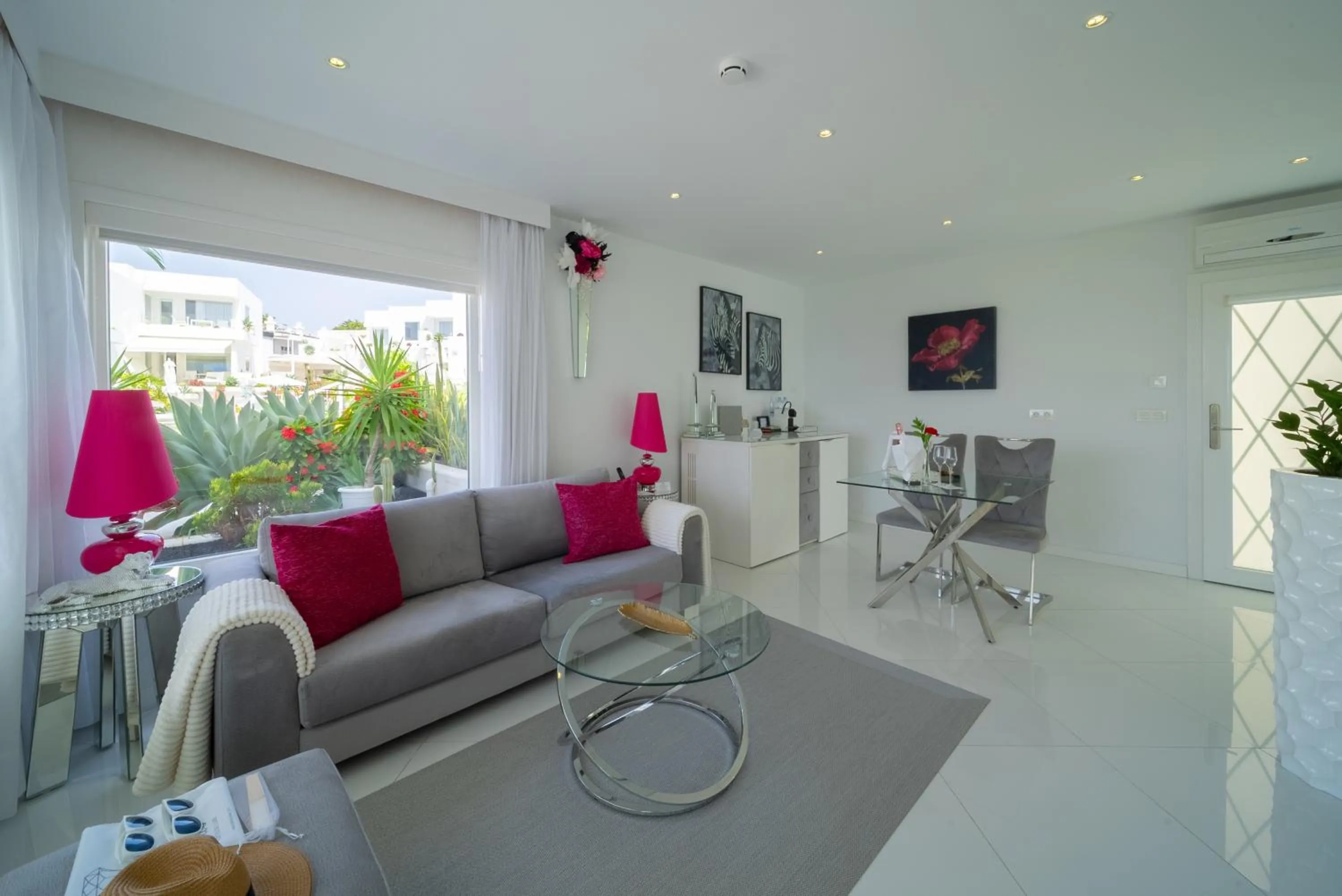 Lani's Suites de Luxe - Adults Only