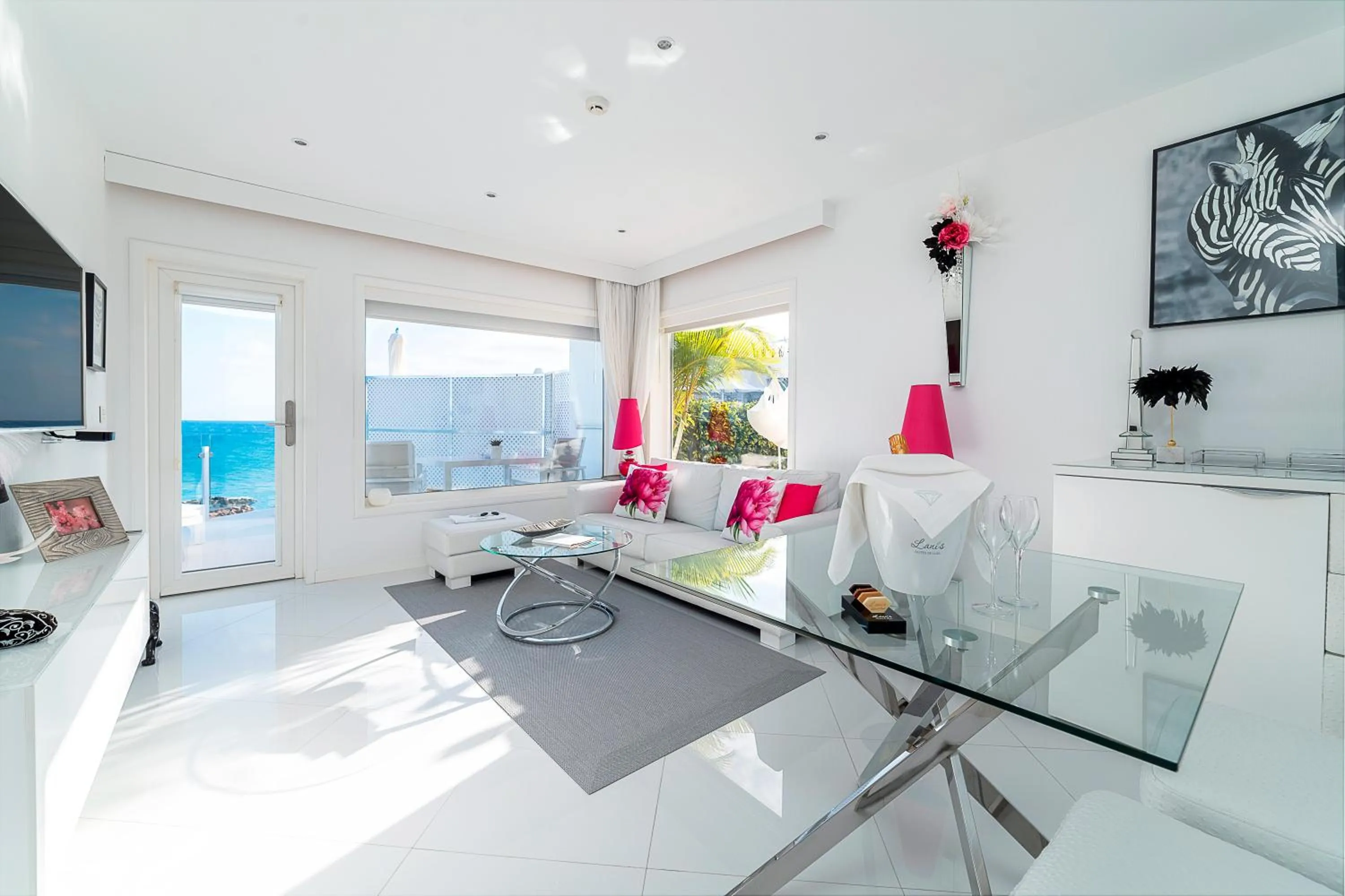 Living room in Lani's Suites de Luxe - Adults Only