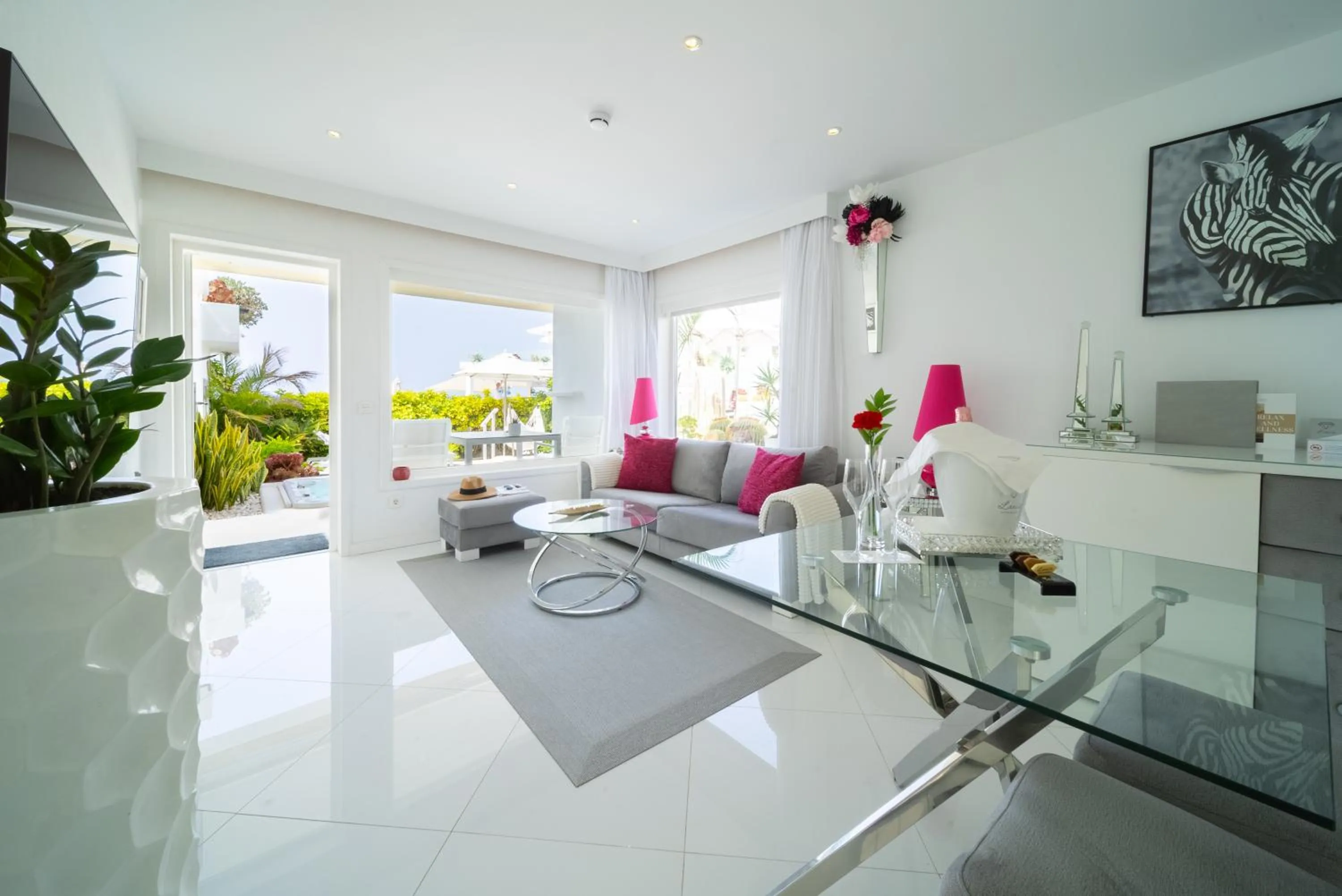 Lani's Suites de Luxe - Adults Only