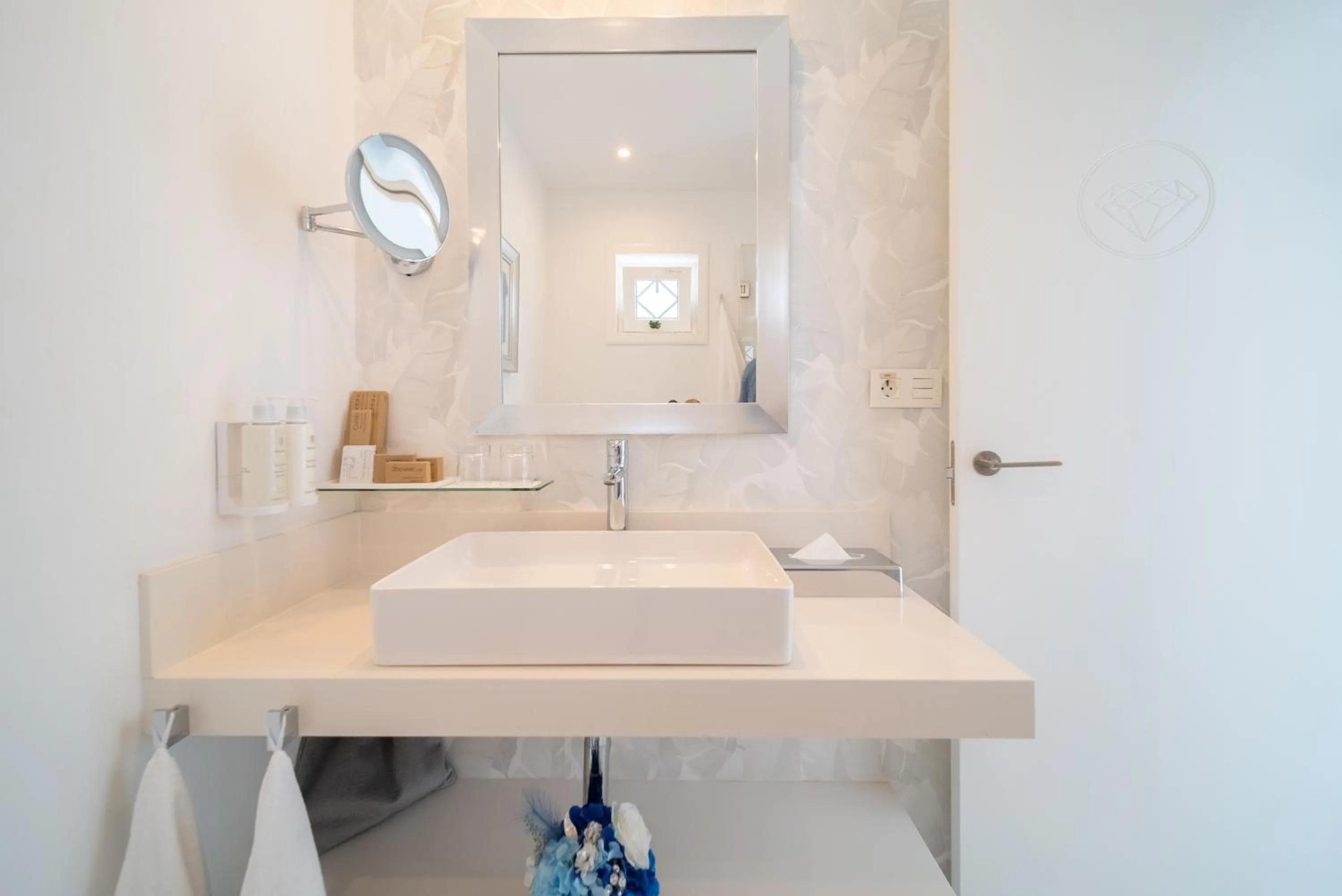 Lani's Suites de Luxe - Adults Only