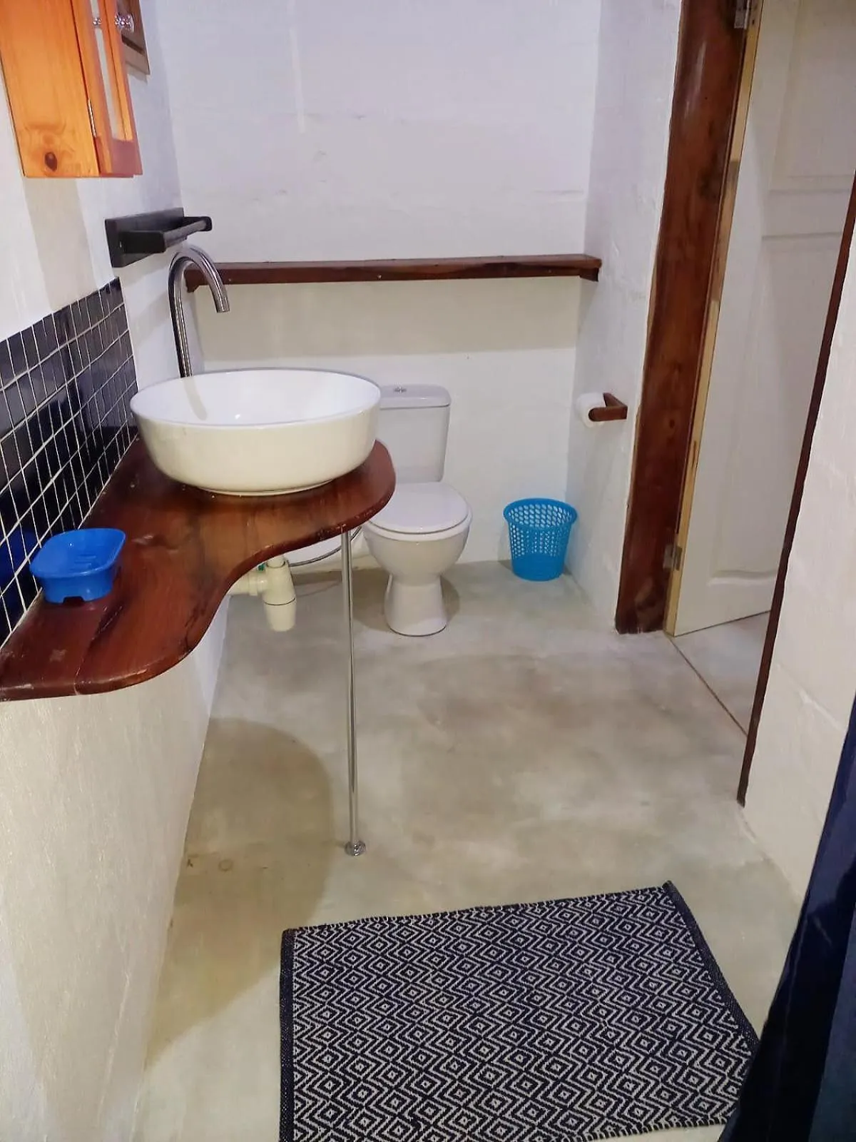 Shower in Baobab Beach Vilanculos