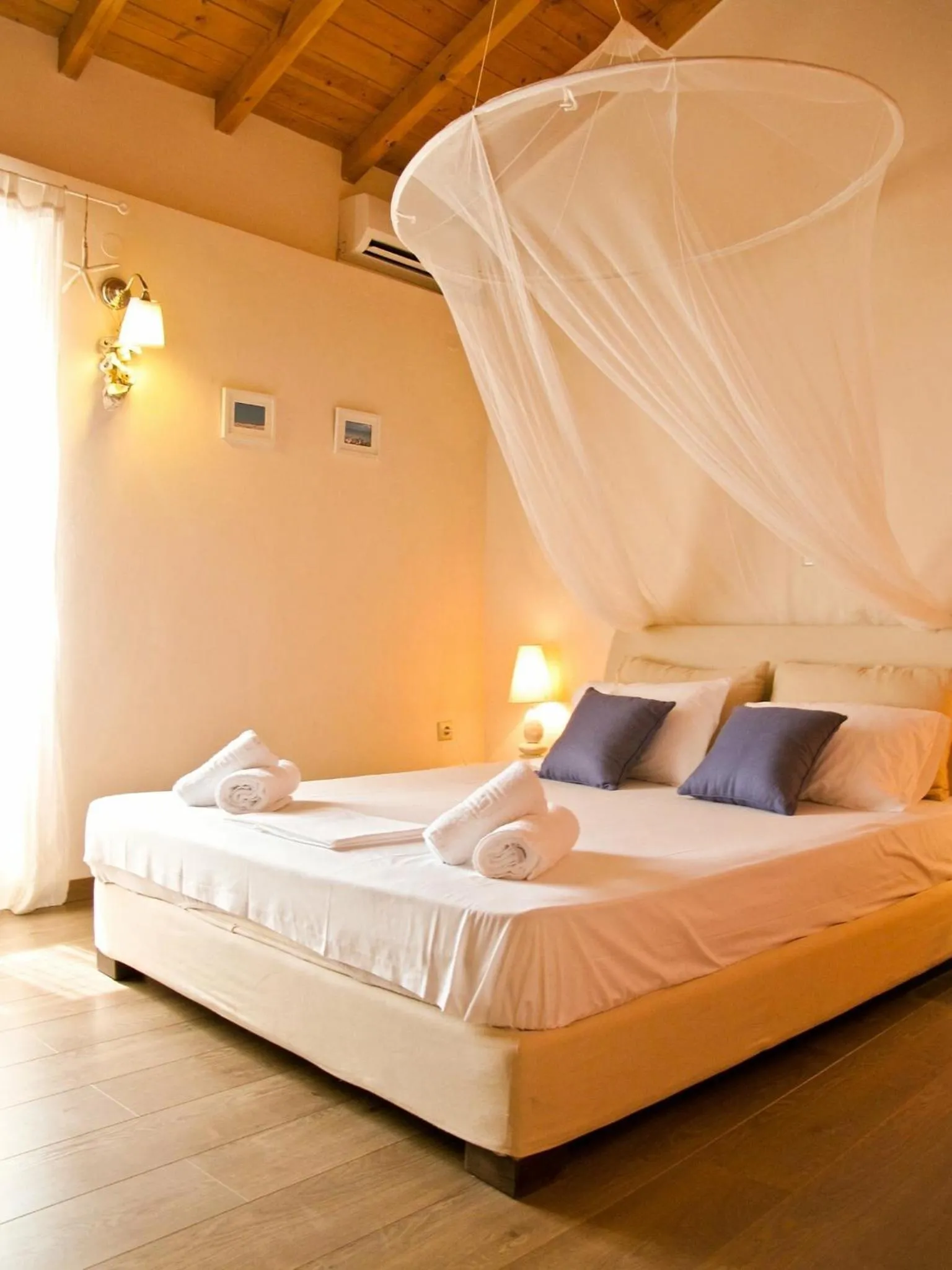 Bed in Theano Cottage