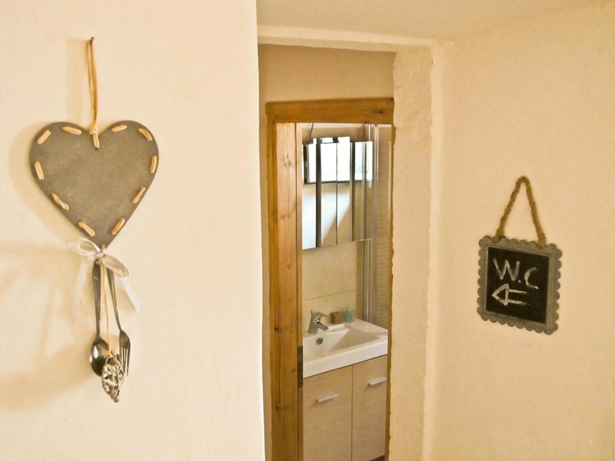 Theano Cottage