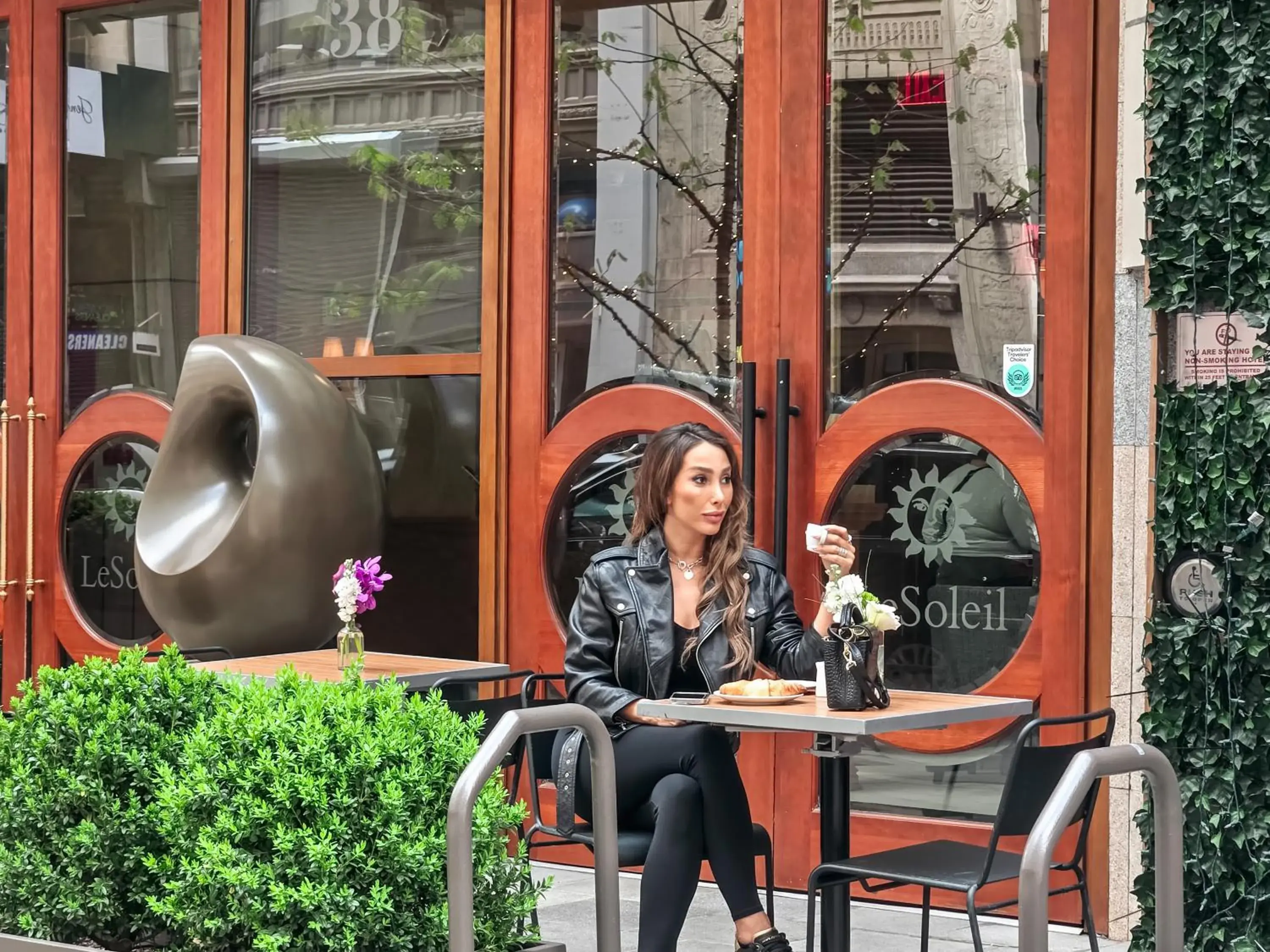 Facade/entrance in Executive Hotel Le Soleil New York Facade/entrance in Executive Hotel Le Soleil New York