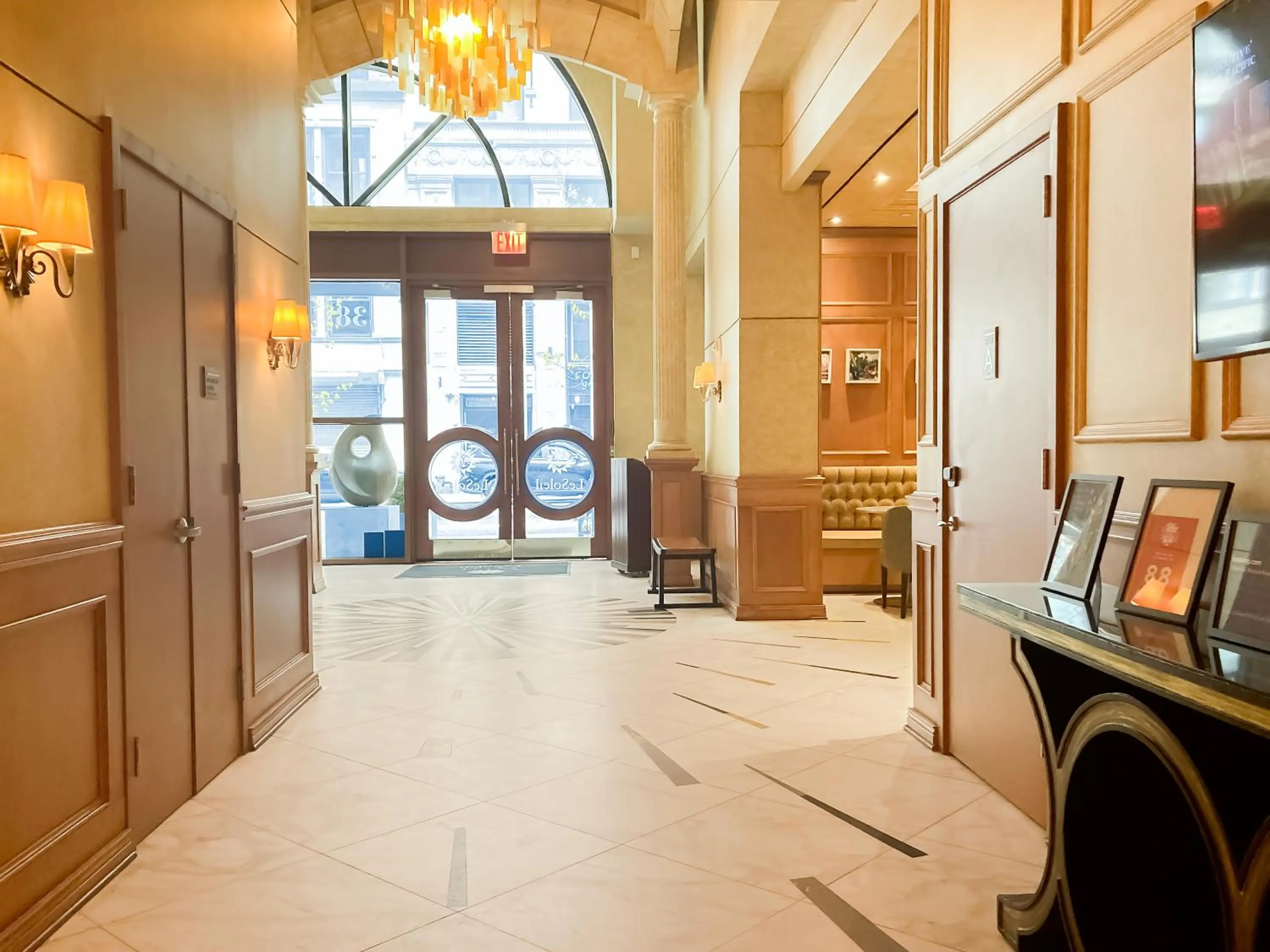 Lobby or reception in Executive Hotel Le Soleil New York