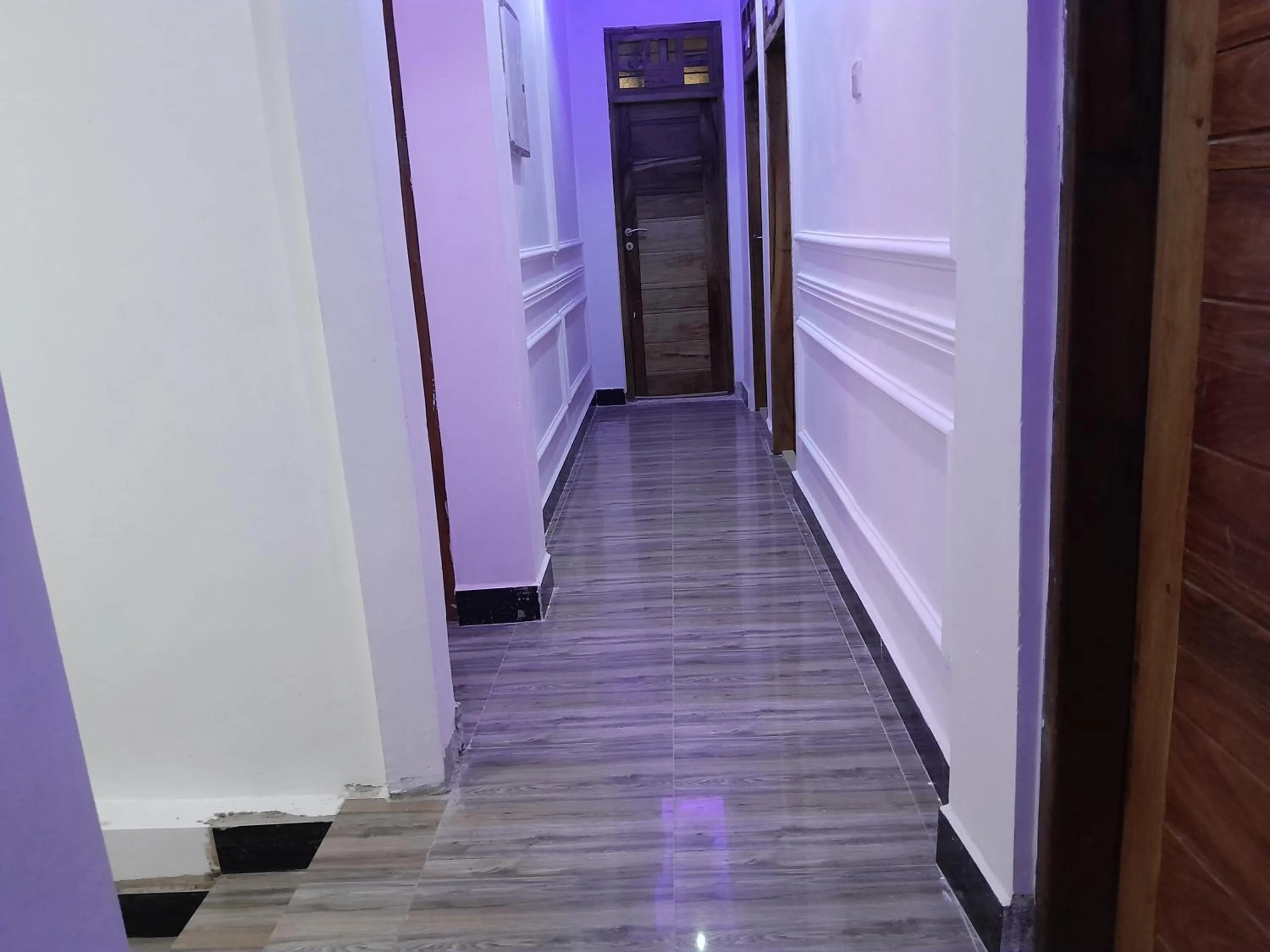 Property building in Valley Breeze Hotel