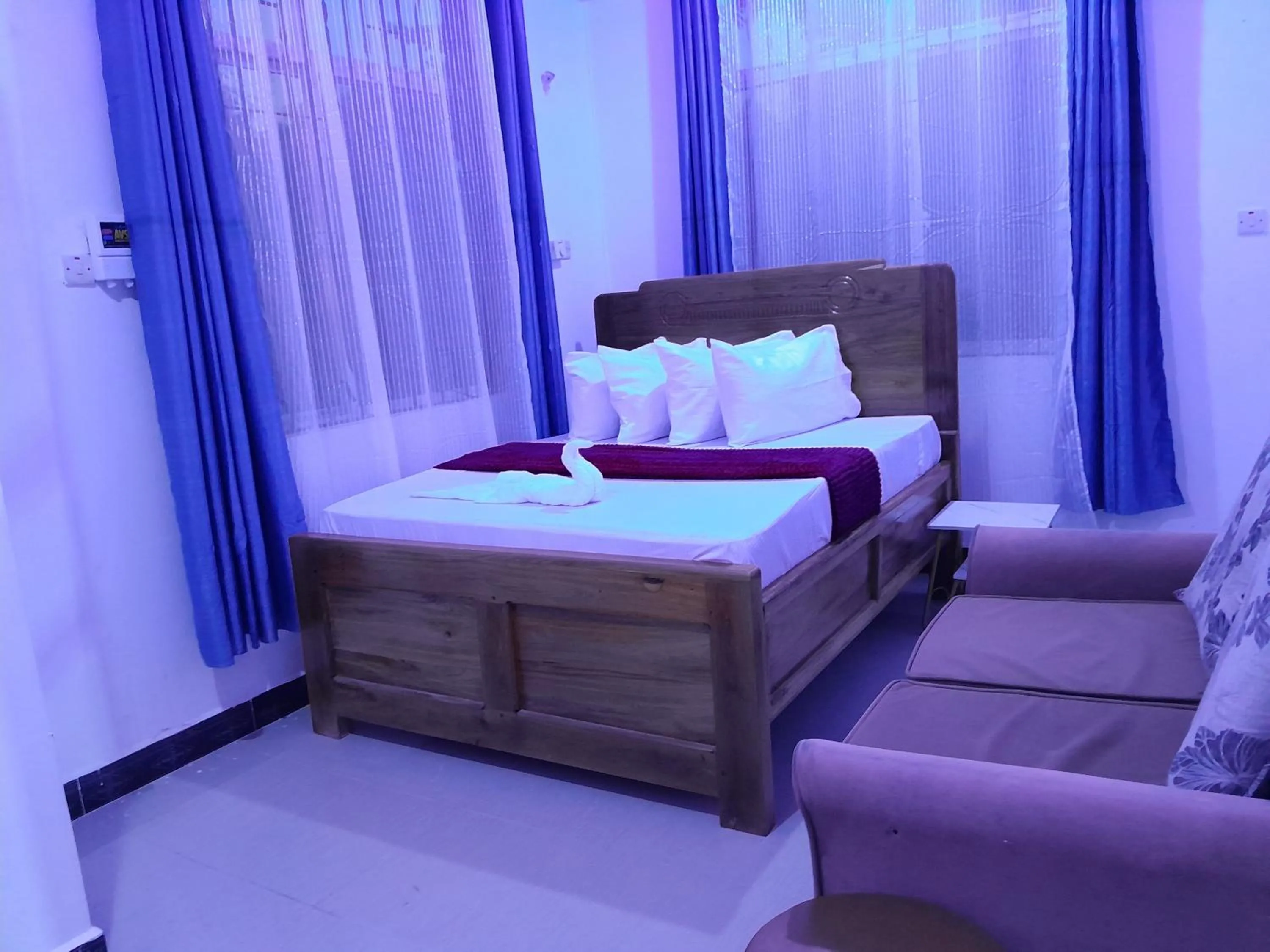 Bed in Valley Breeze Hotel