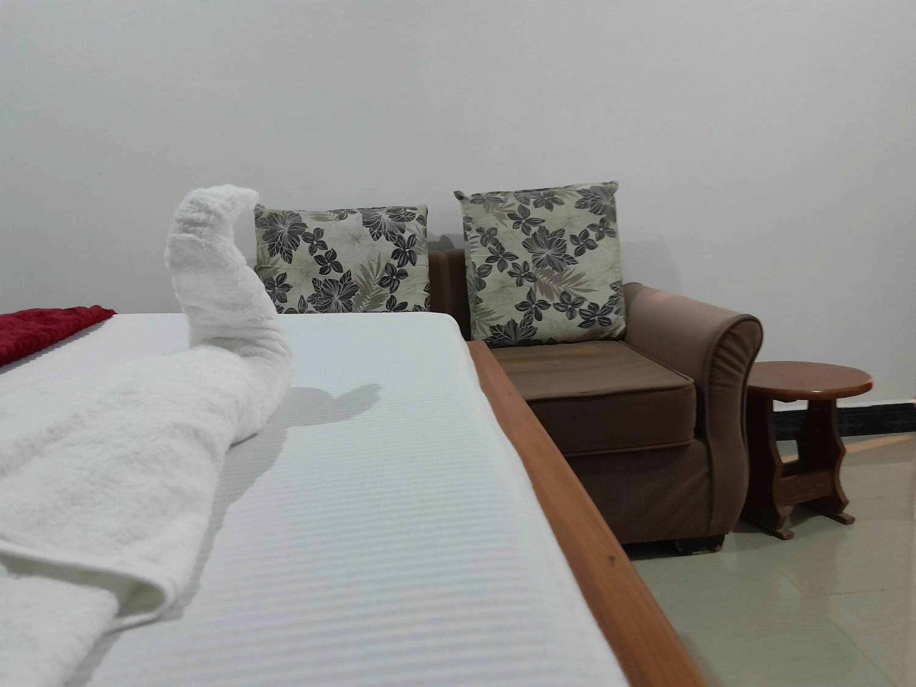 Photo of the whole room, Bed in Valley Breeze Hotel