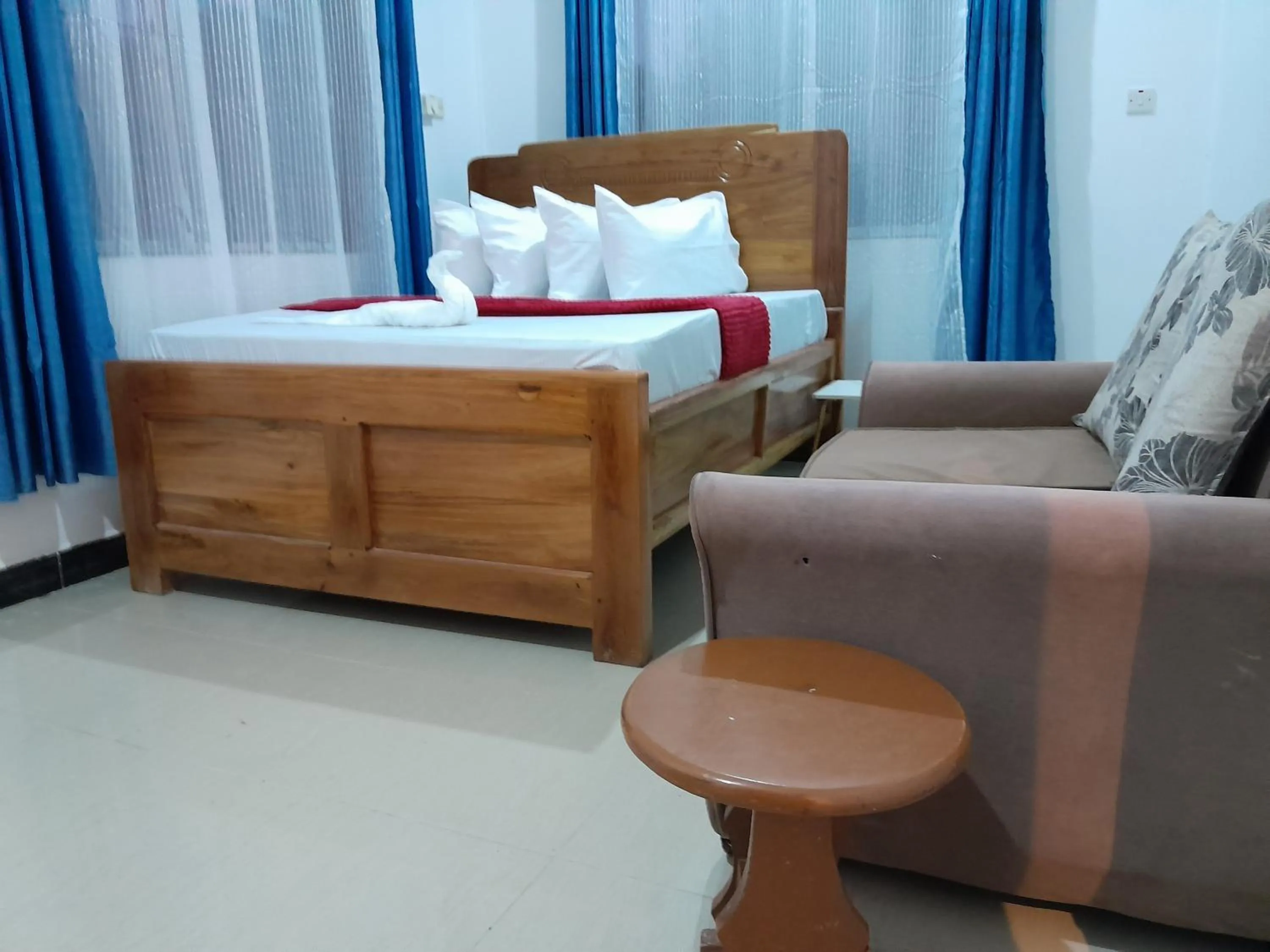 Bed in Valley Breeze Hotel