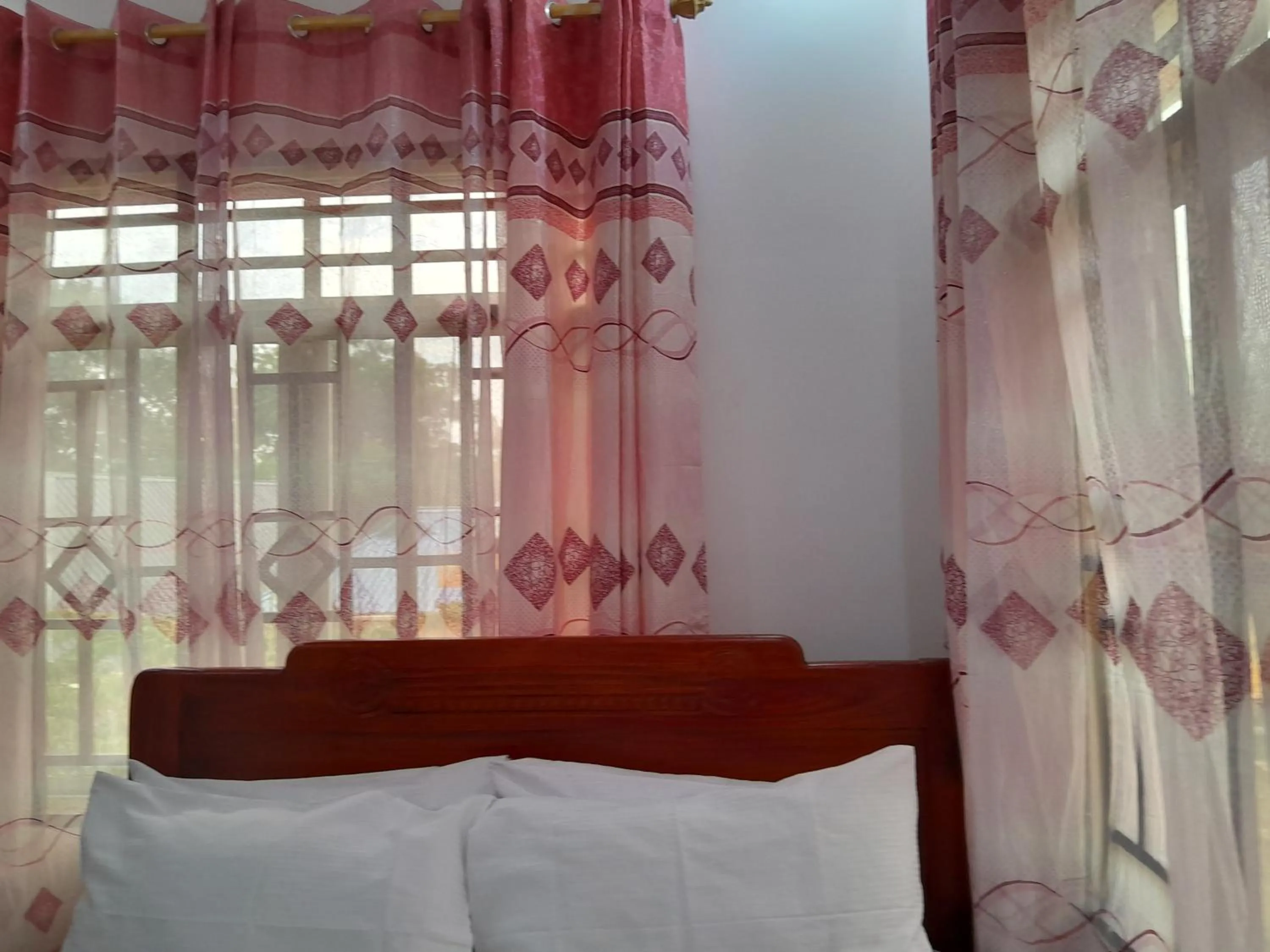 Bed in Valley Breeze Hotel