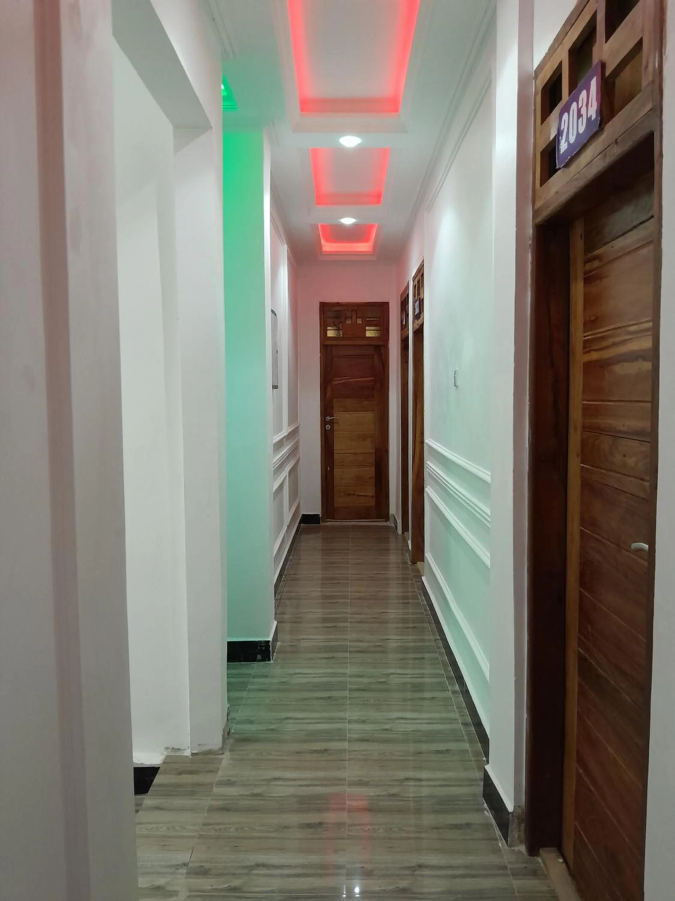 Property building in Valley Breeze Hotel