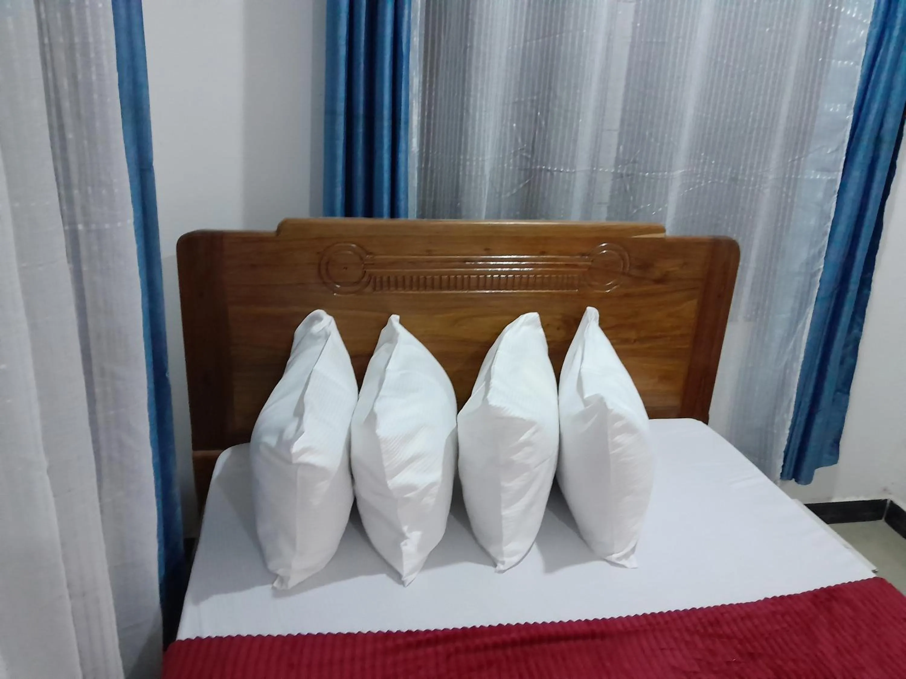 Bed in Valley Breeze Hotel