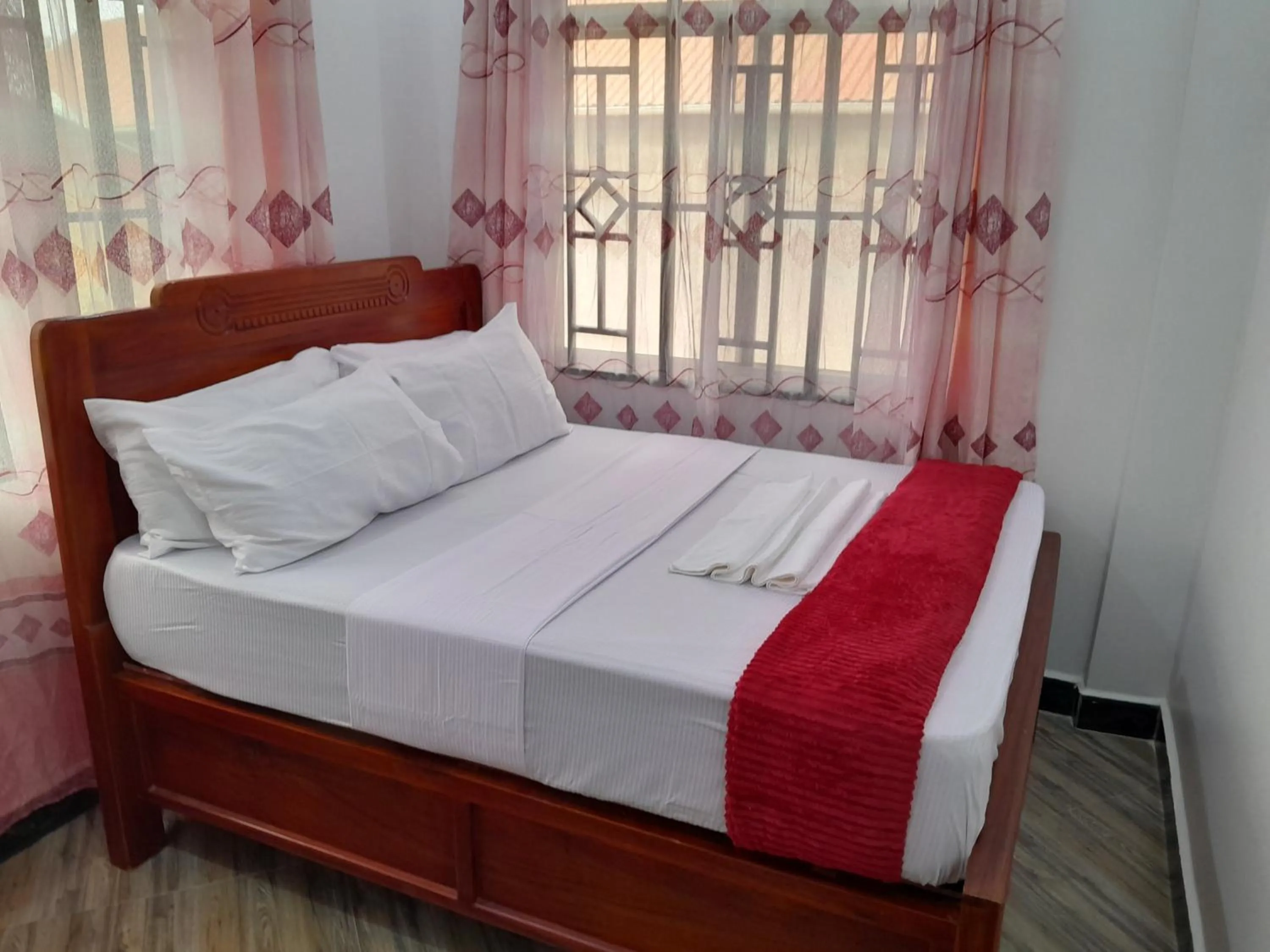 Bed in Valley Breeze Hotel