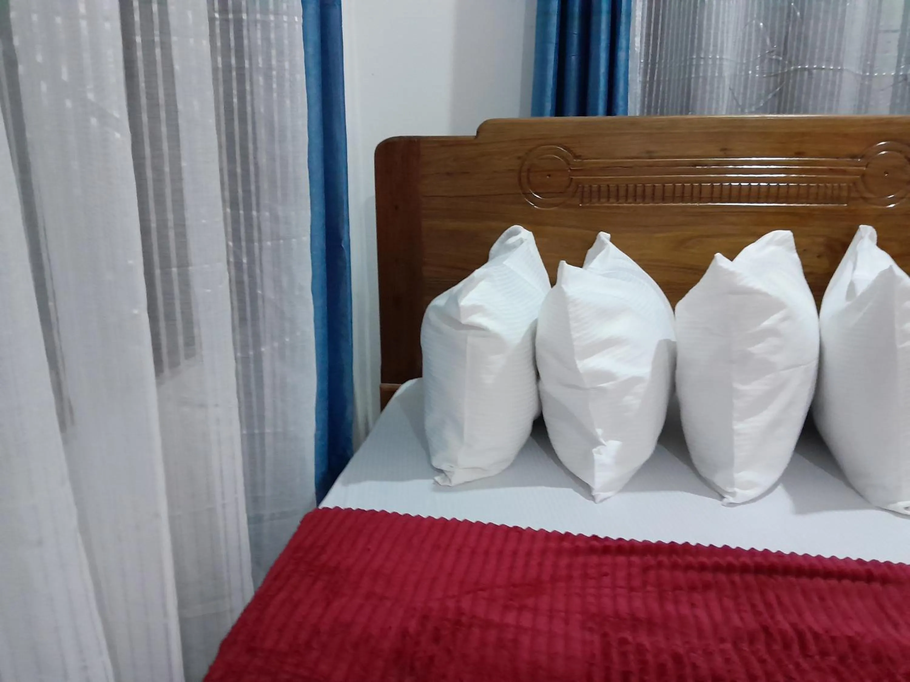 Bed in Valley Breeze Hotel