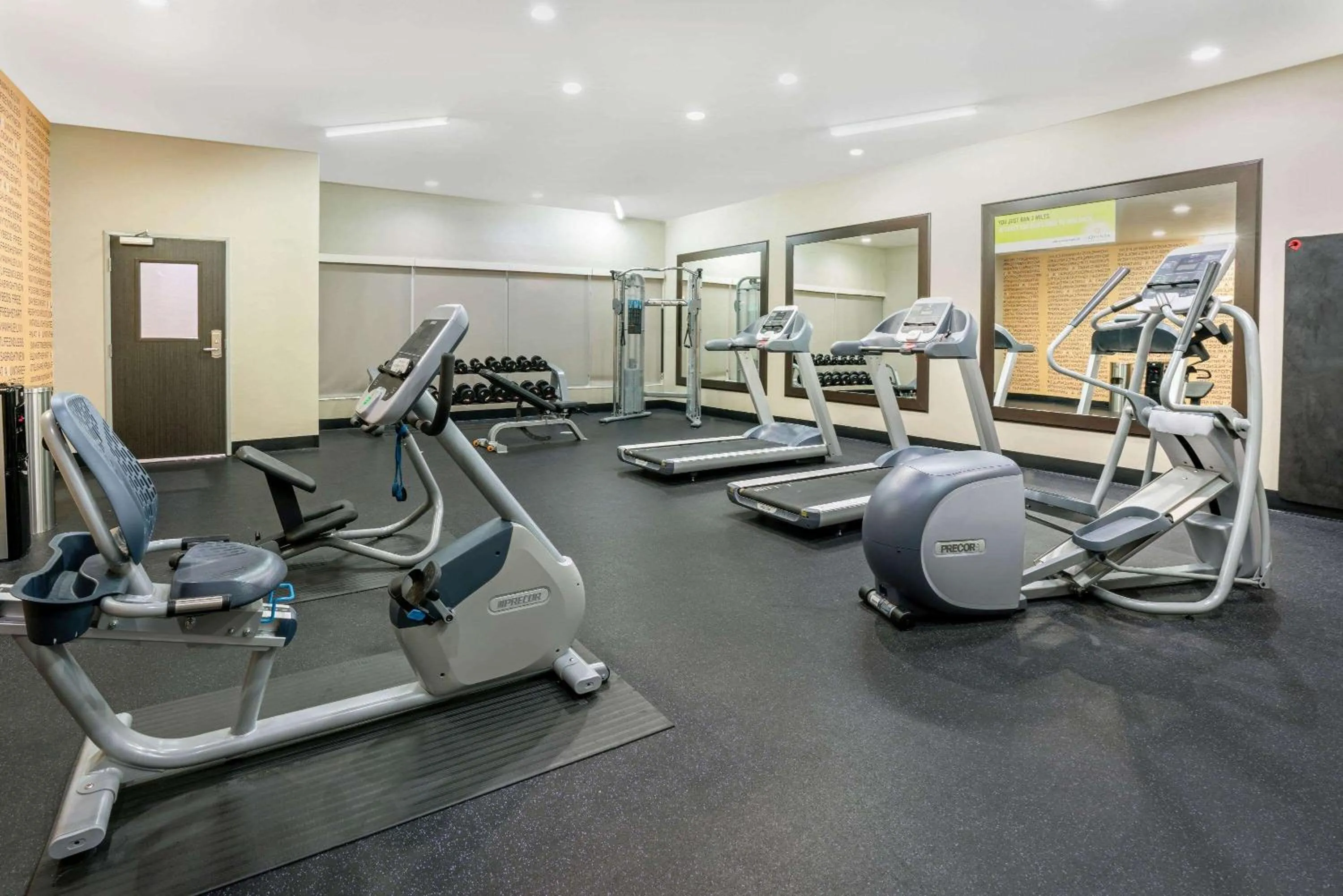 Fitness centre/facilities in La Quinta by Wyndham College Station South