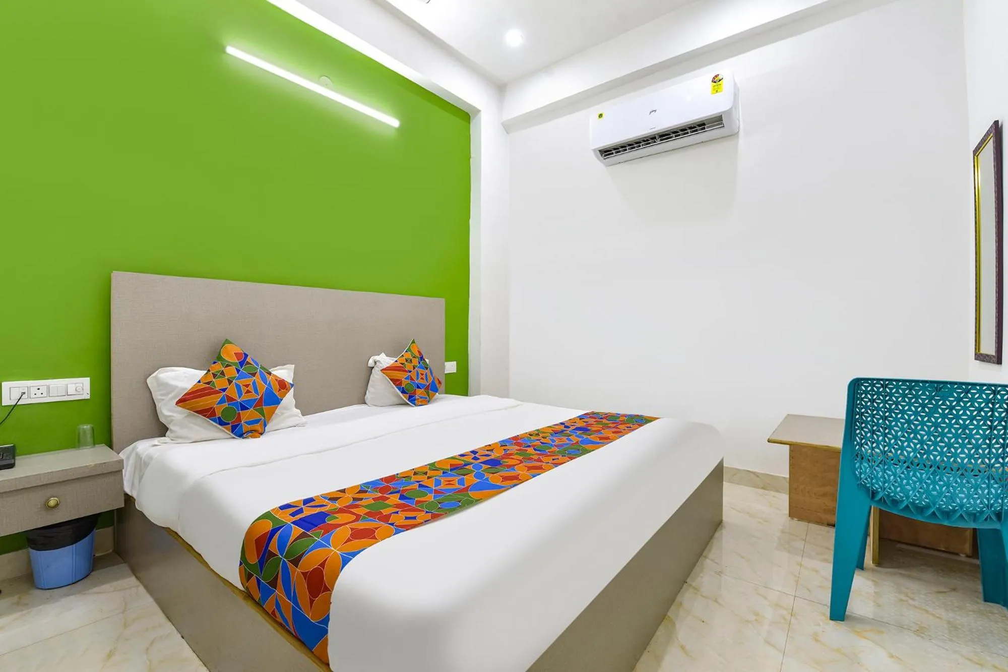 Deluxe Room - single occupancy in FabHotel Avondale - Sitapura