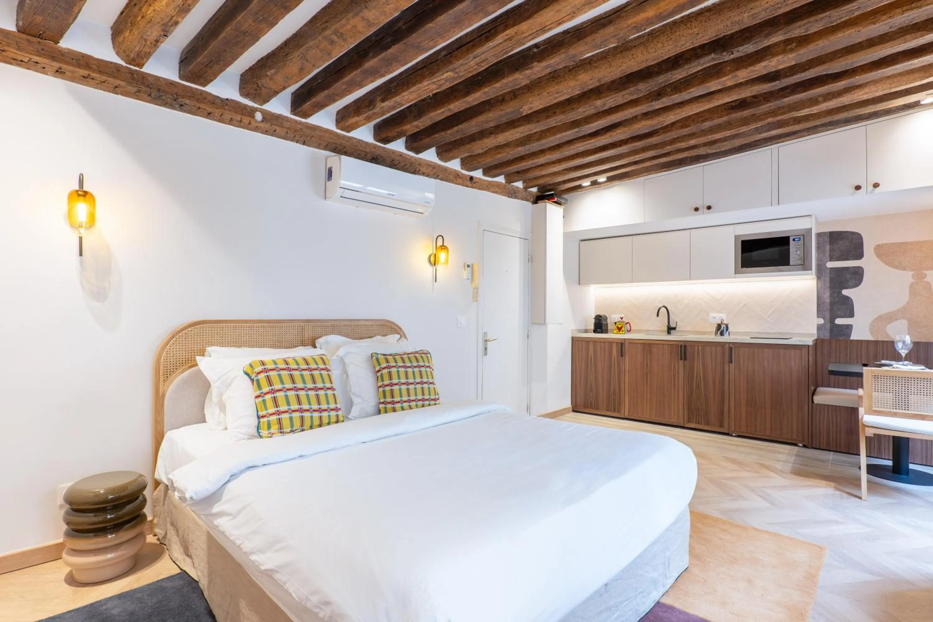 HolidaysInParis - Bourg Tibourg