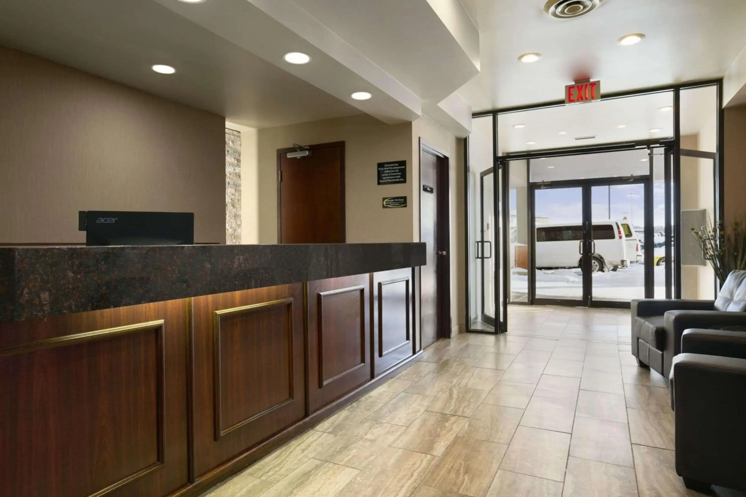 Lobby or reception in Super 8 by Wyndham Fox Creek Lobby or reception in Super 8 by Wyndham Fox Creek