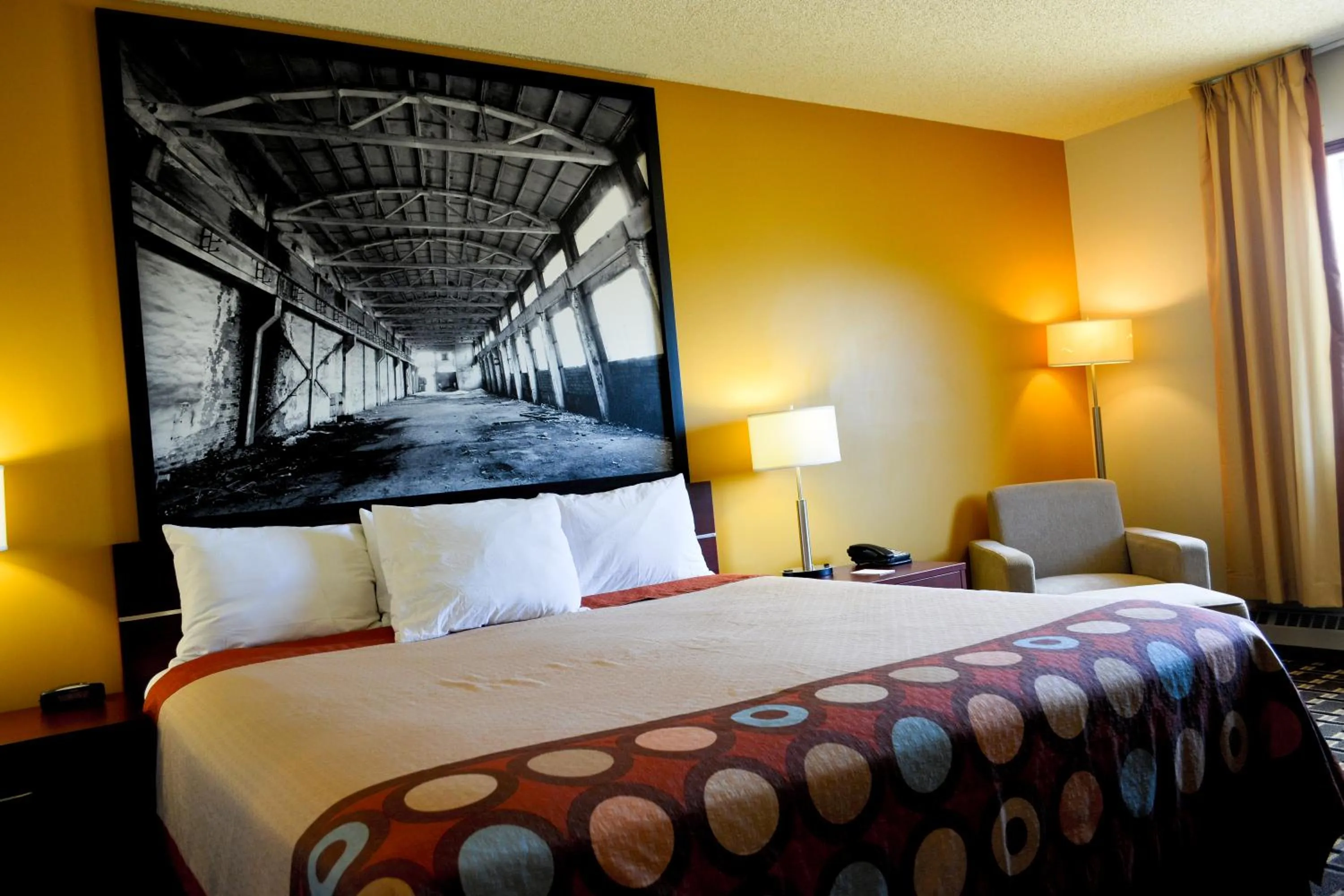 Bedroom, Bed in Super 8 by Wyndham Fox Creek