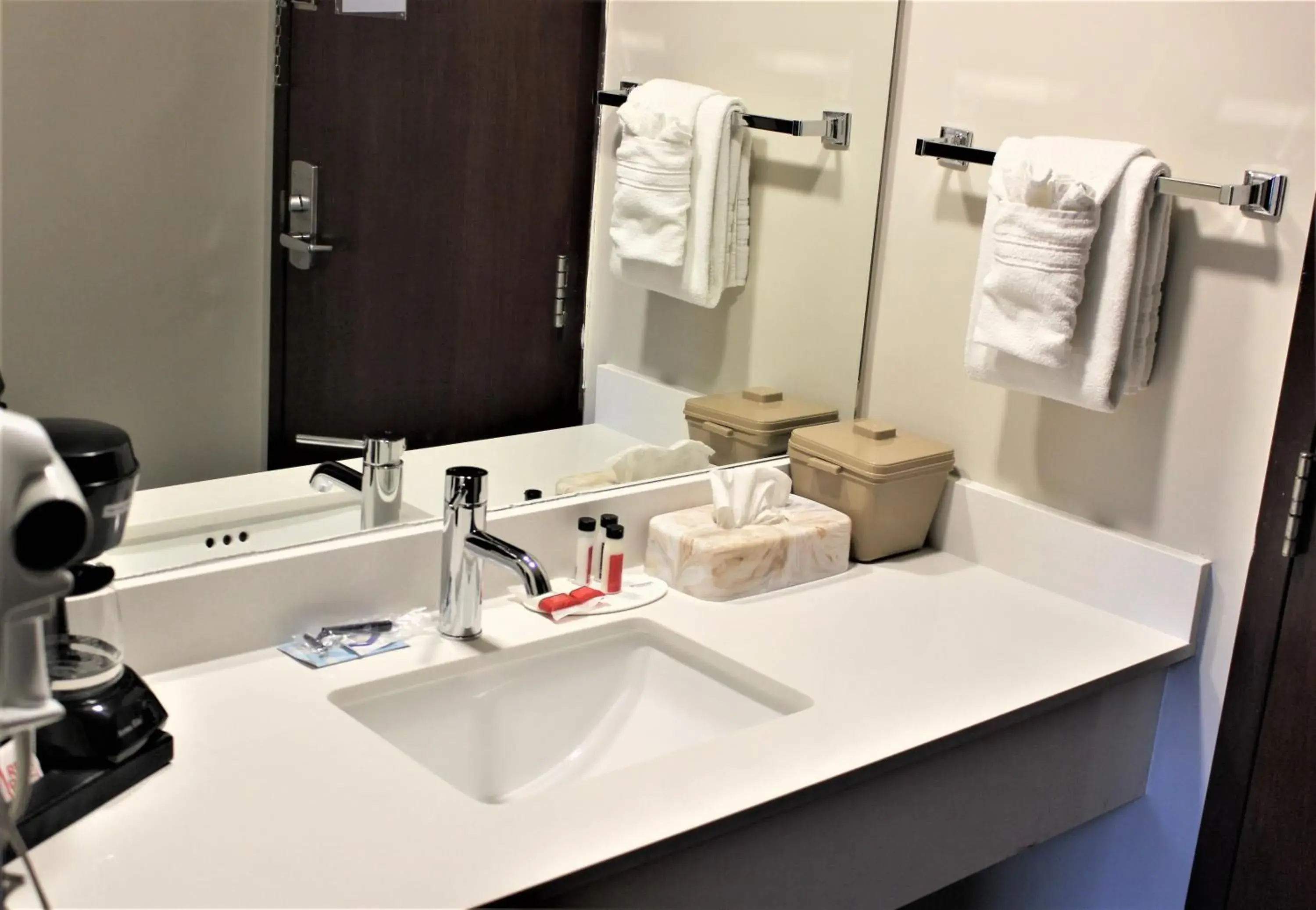 Double Room with Two Double Beds - Smoking in Super 8 by Wyndham Fox Creek Double Room with Two Double Beds - Smoking in Super 8 by Wyndham Fox Creek