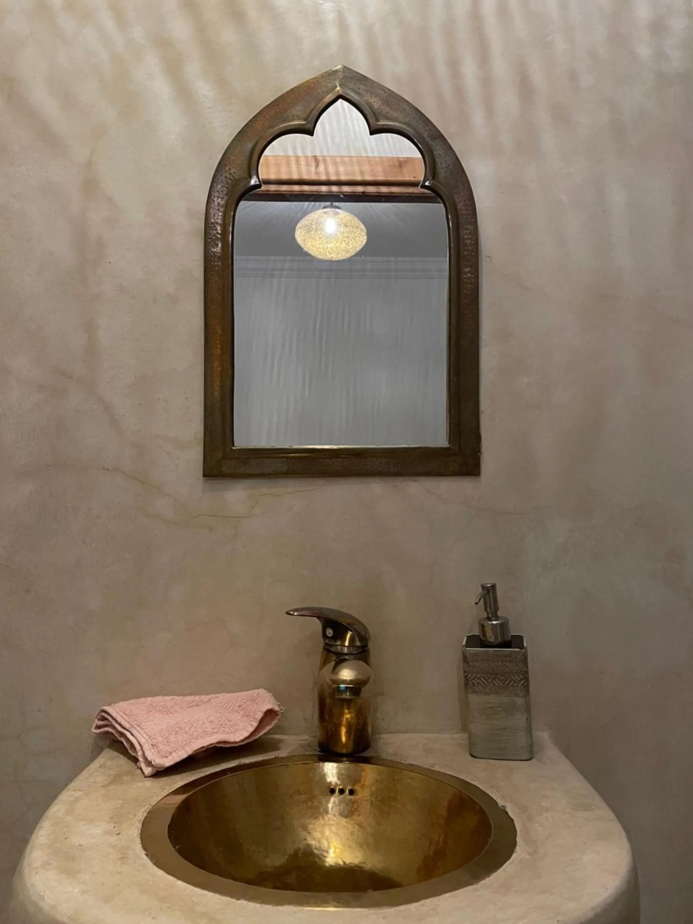 Bathroom in Riad with 3 Swimming Pools