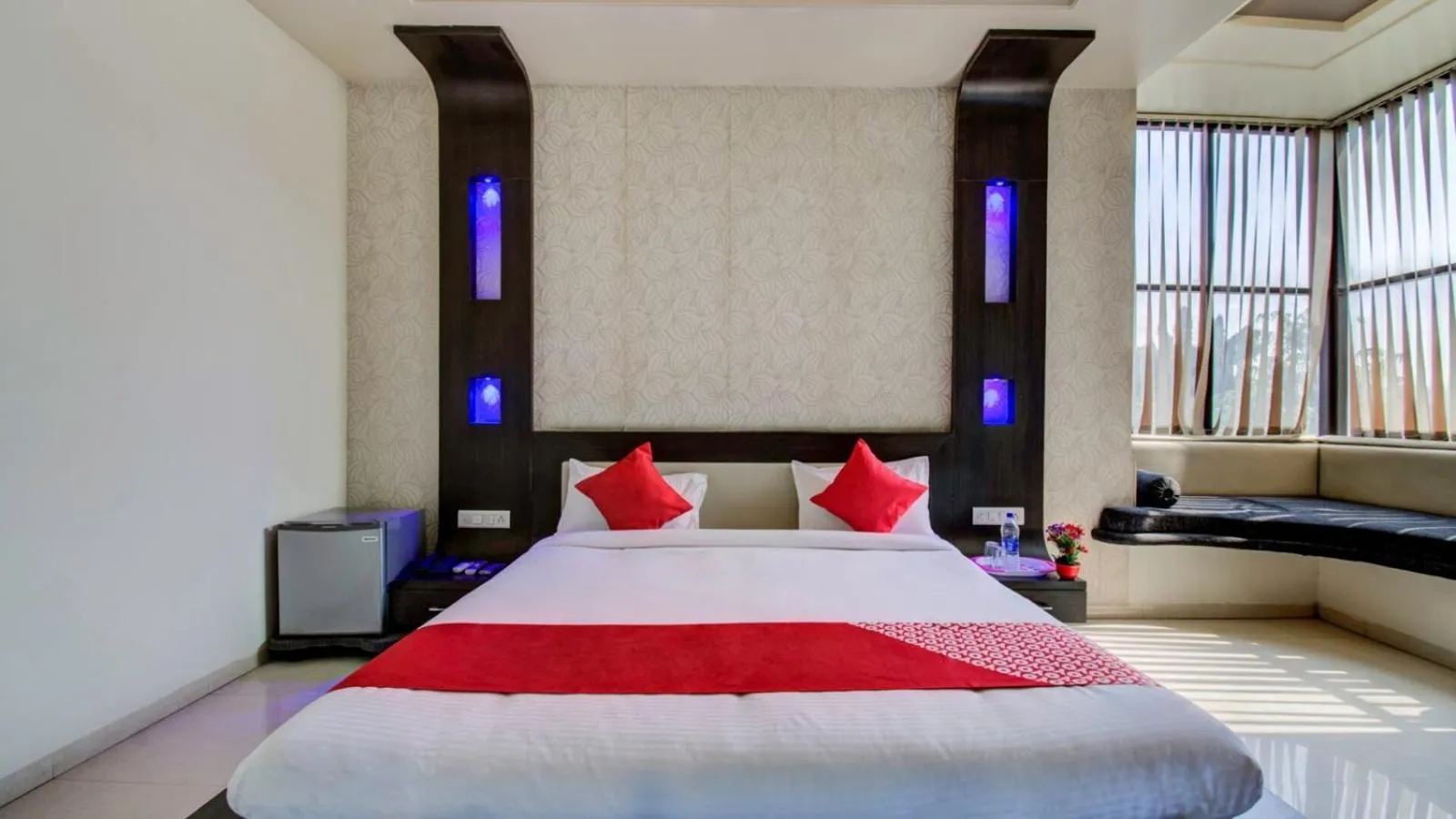 Bed in Hotel Neelam