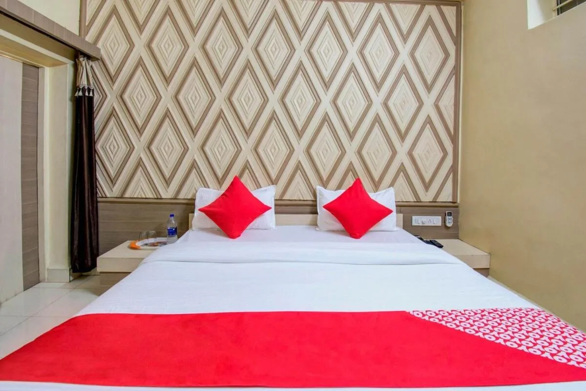 Bed in Hotel Neelam