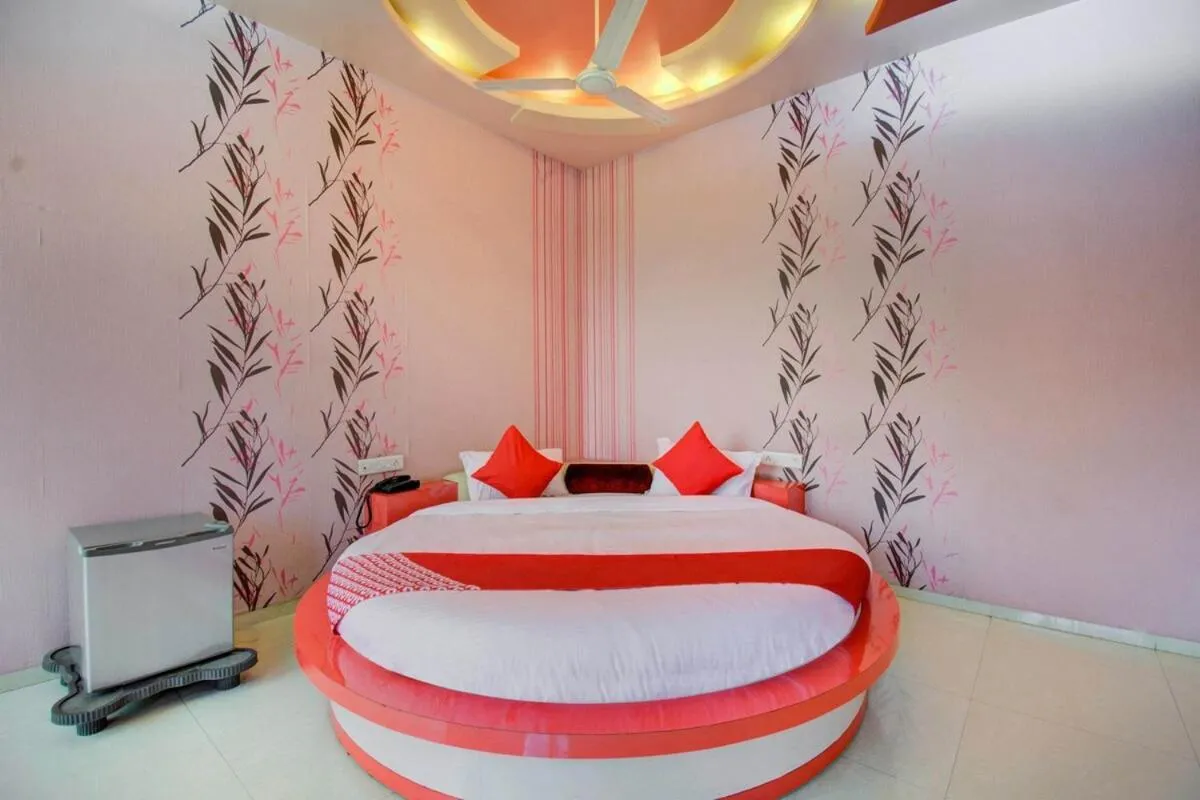 Bed in Hotel Neelam