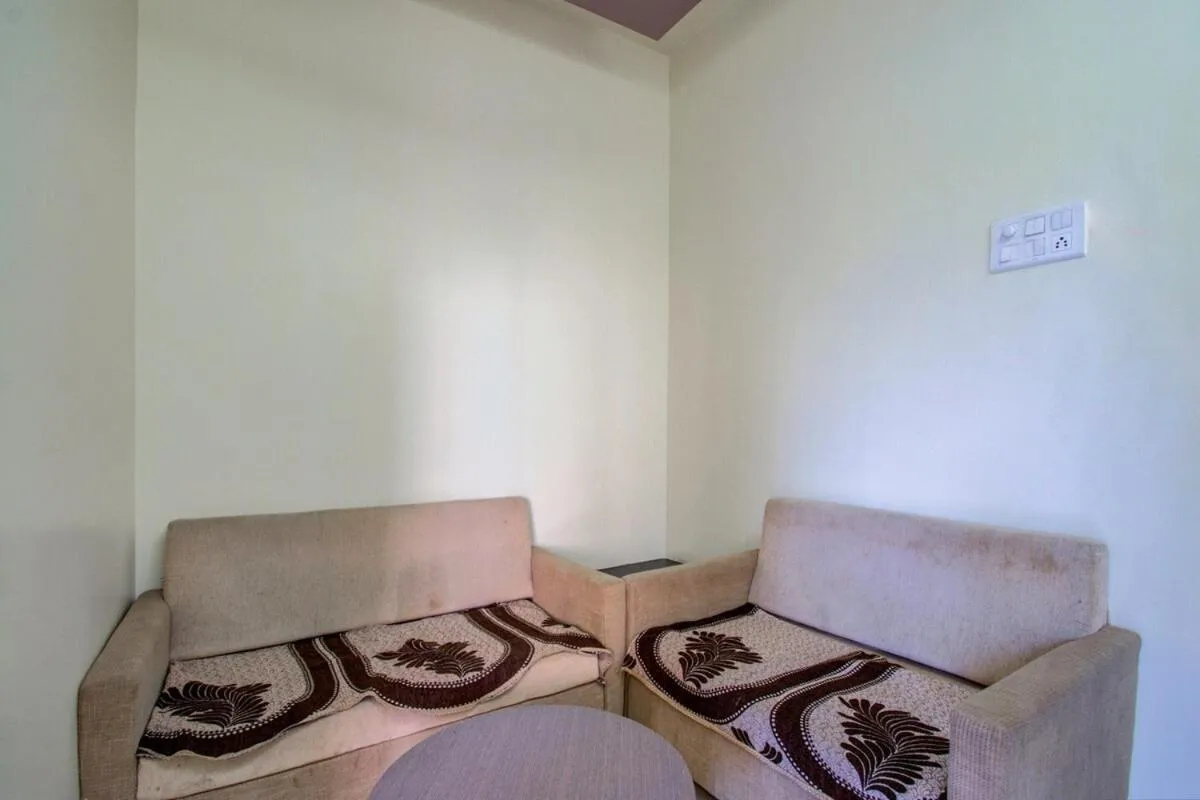 Hotel Neelam