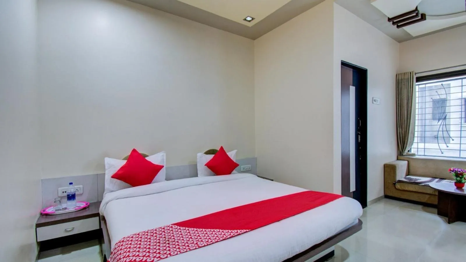 Bed in Hotel Neelam