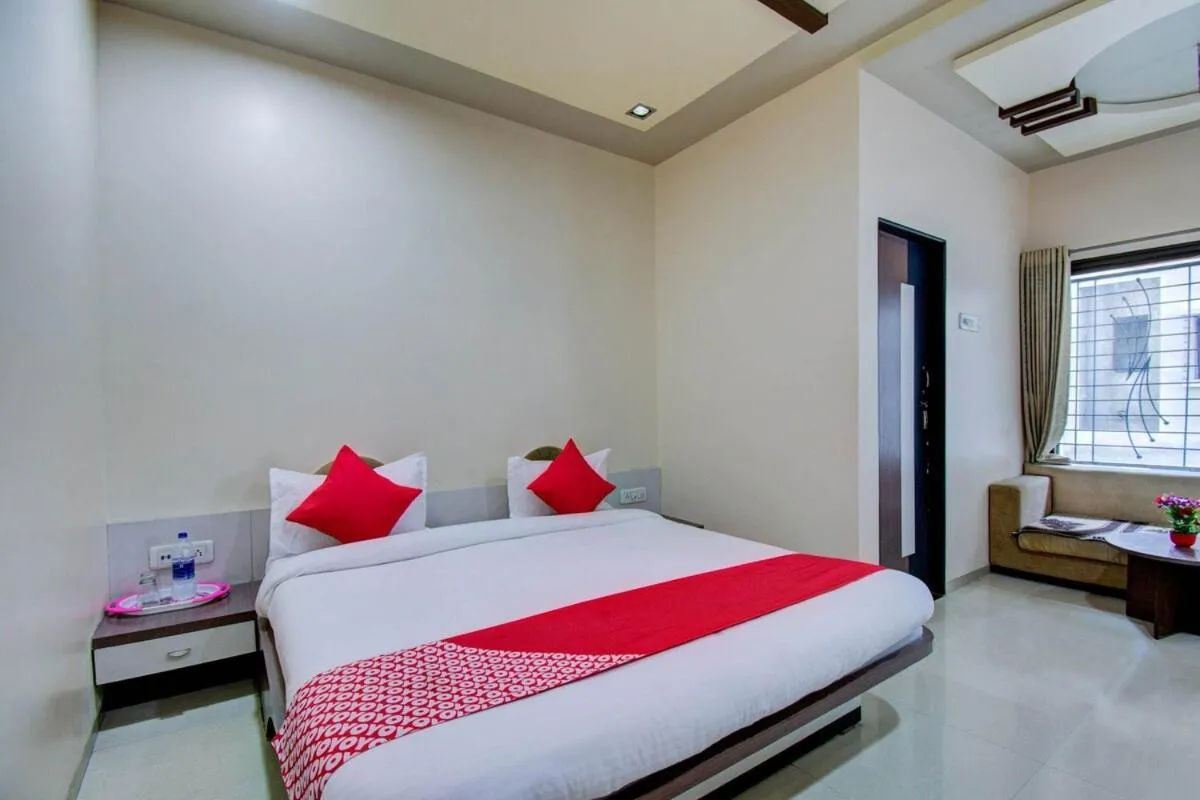 Bed in Hotel Neelam