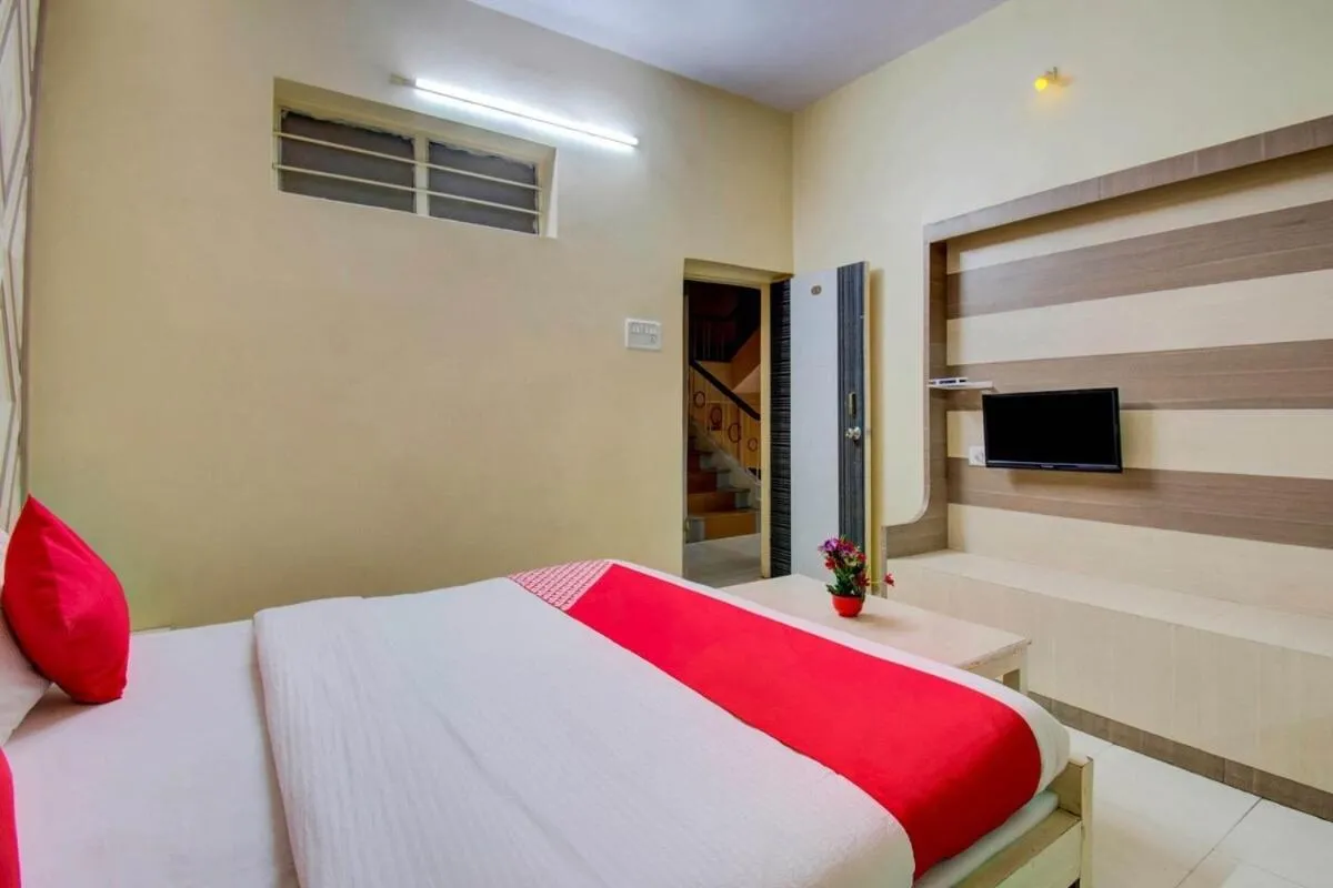 Bed in Hotel Neelam