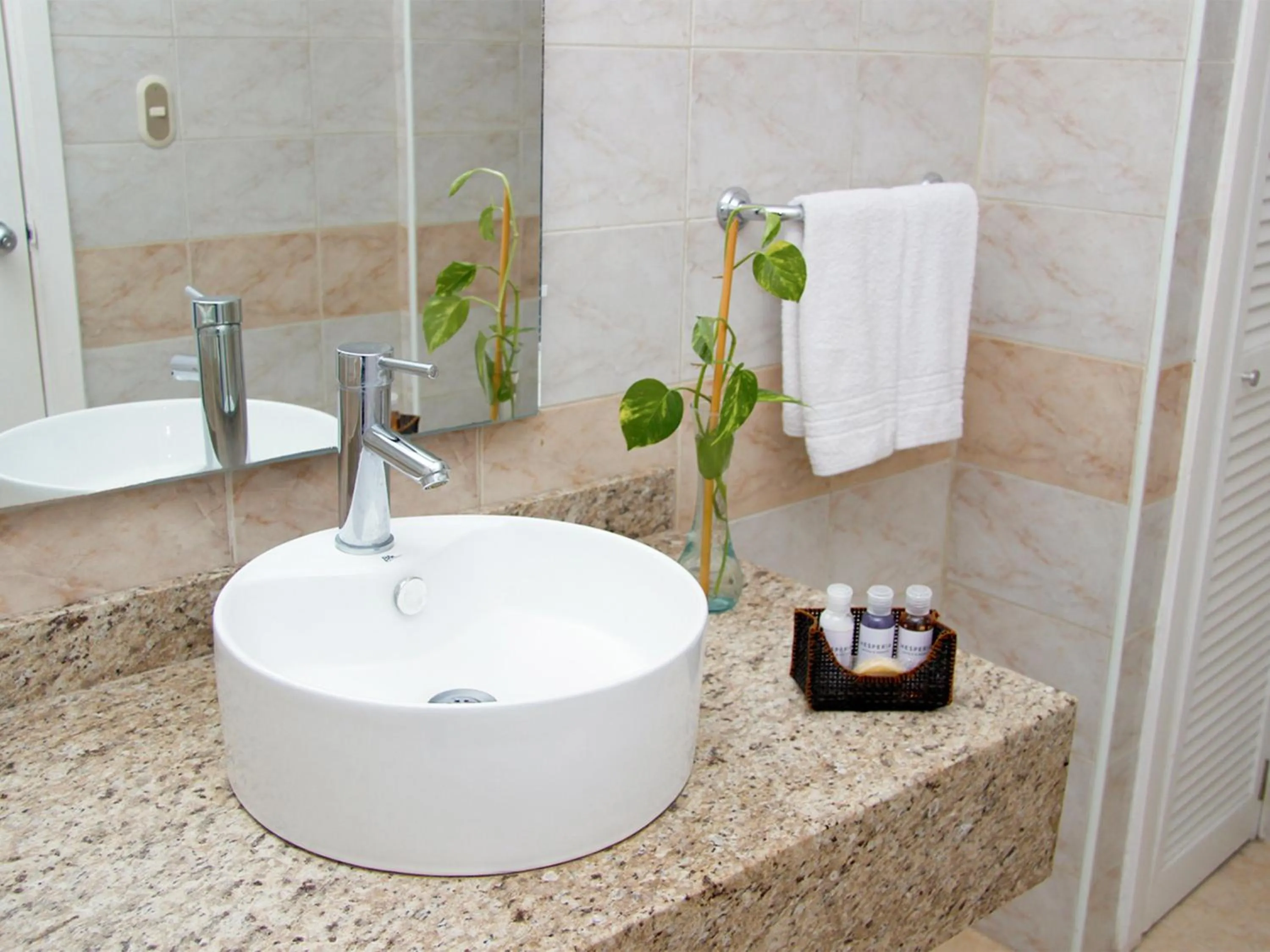 Bathroom in Hesperia Playa el Agua