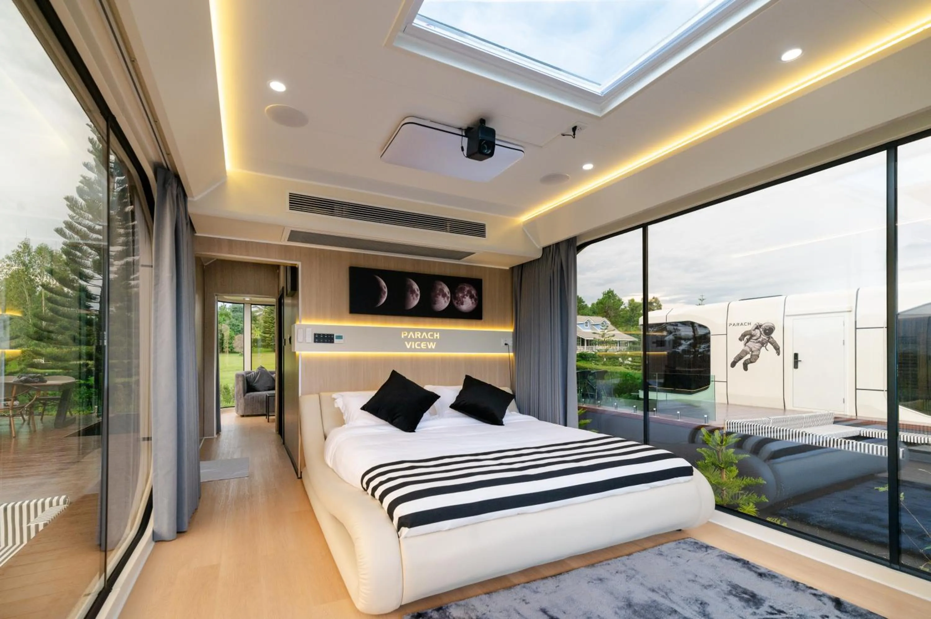 Bed in PARACH RESORT KHAOKHo