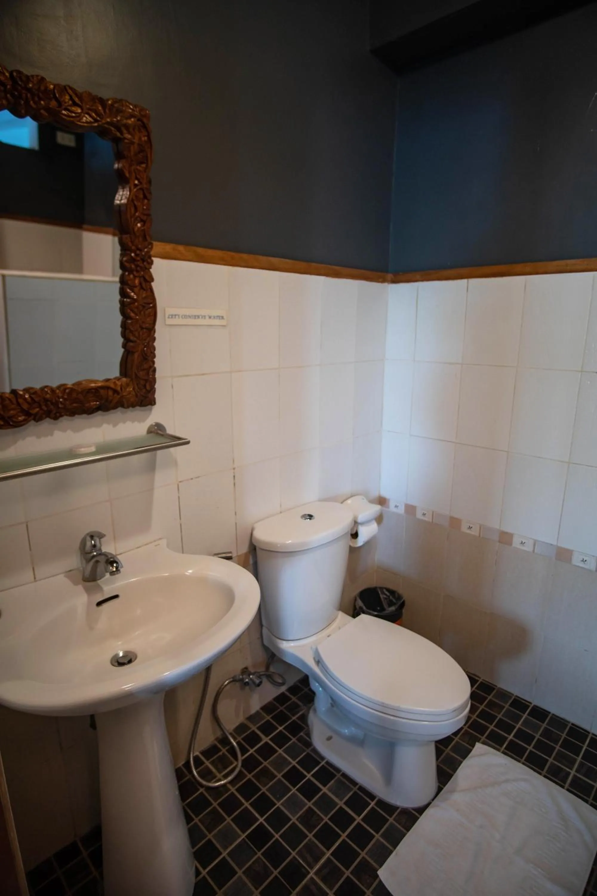 Bathroom in La Estancia Busuanga