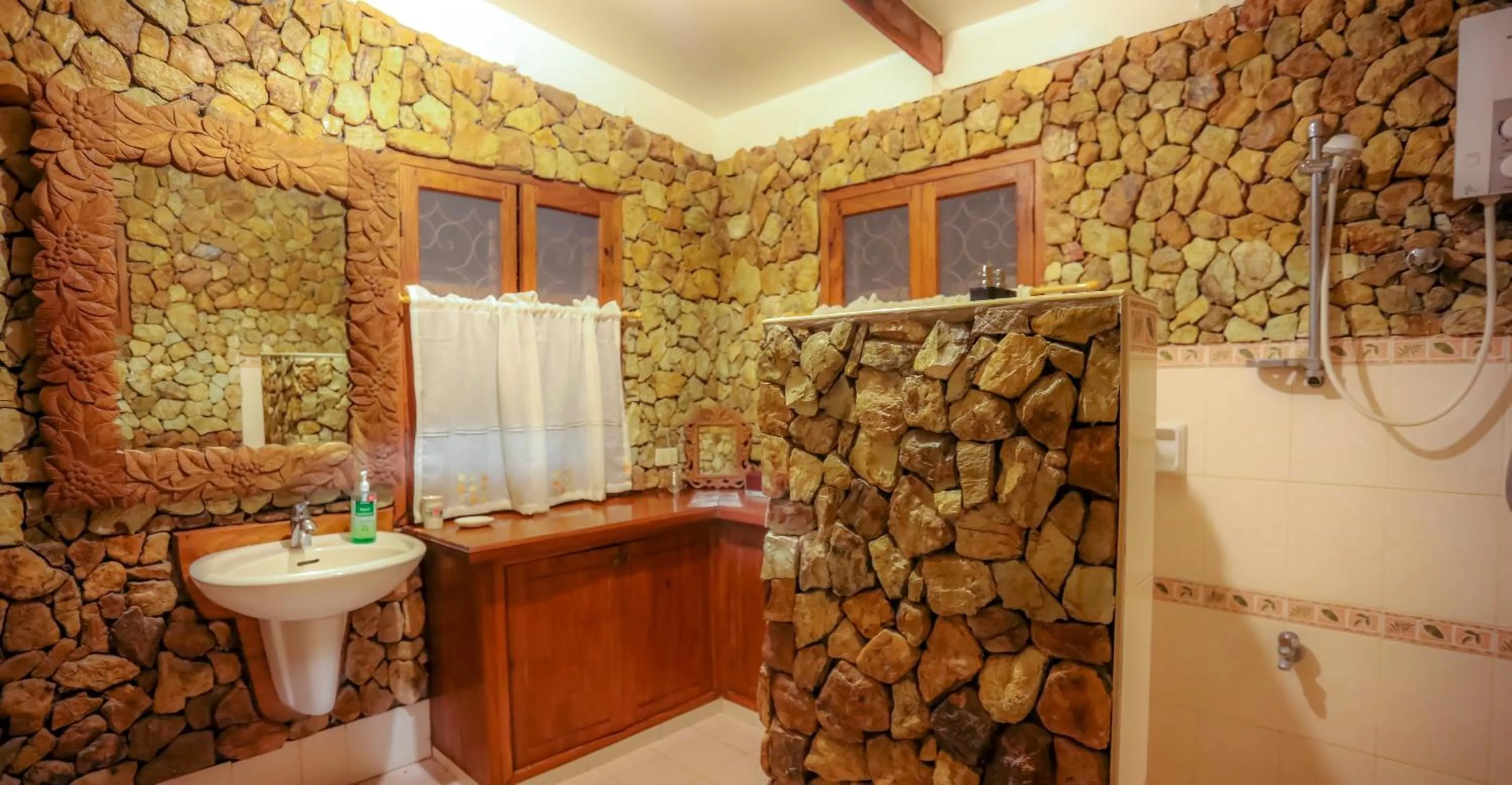 Shower in La Estancia Busuanga