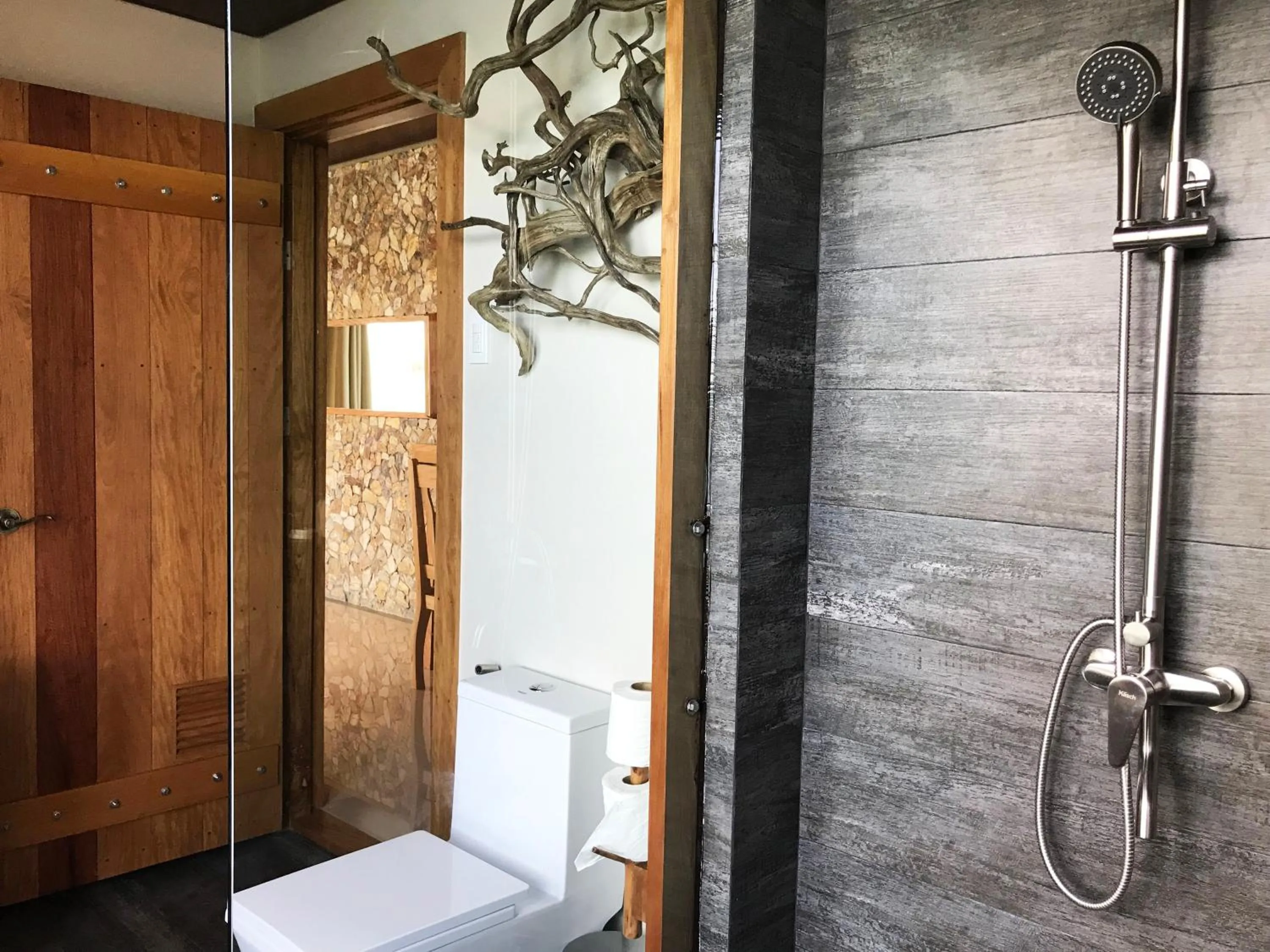 Shower in La Estancia Busuanga