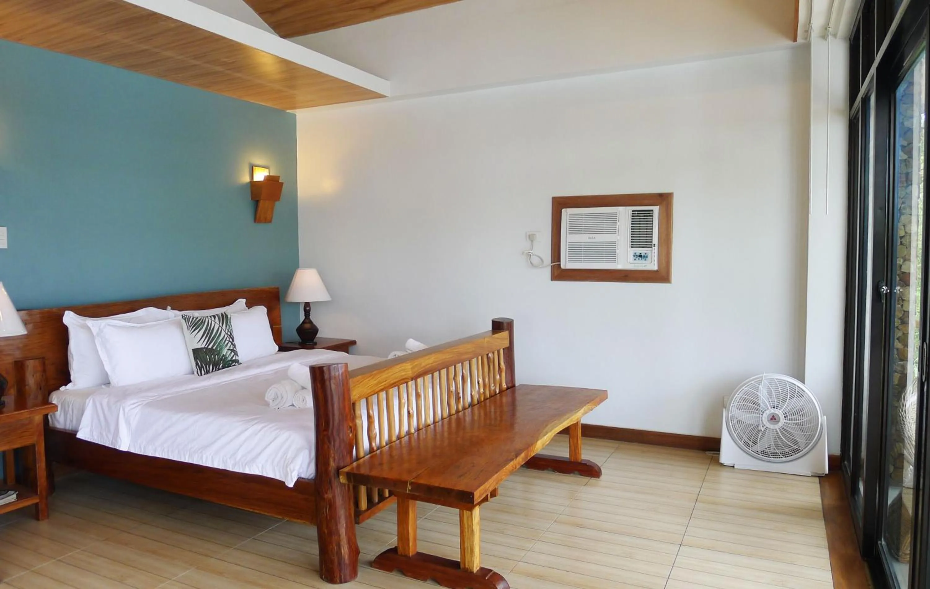 Bed in La Estancia Busuanga