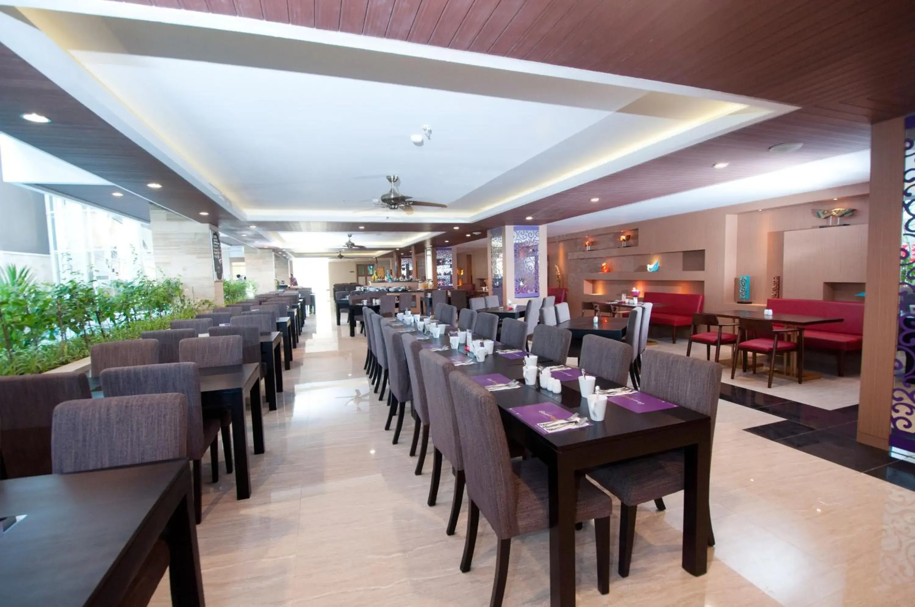 Restaurant/places to eat in Quest San Denpasar by ASTON Restaurant/places to eat in Quest San Denpasar by ASTON