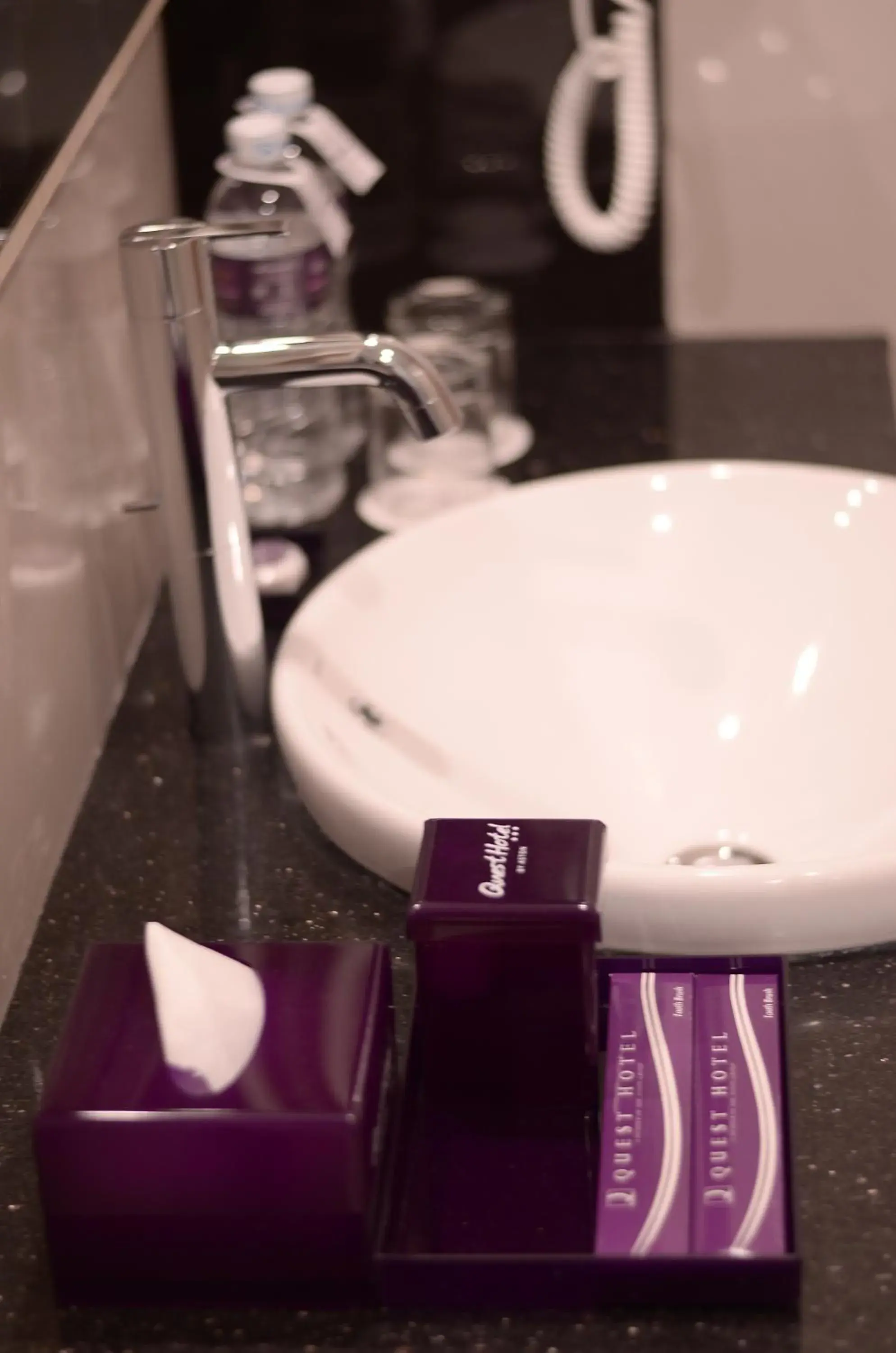 Bathroom in Quest San Denpasar by ASTON Bathroom in Quest San Denpasar by ASTON