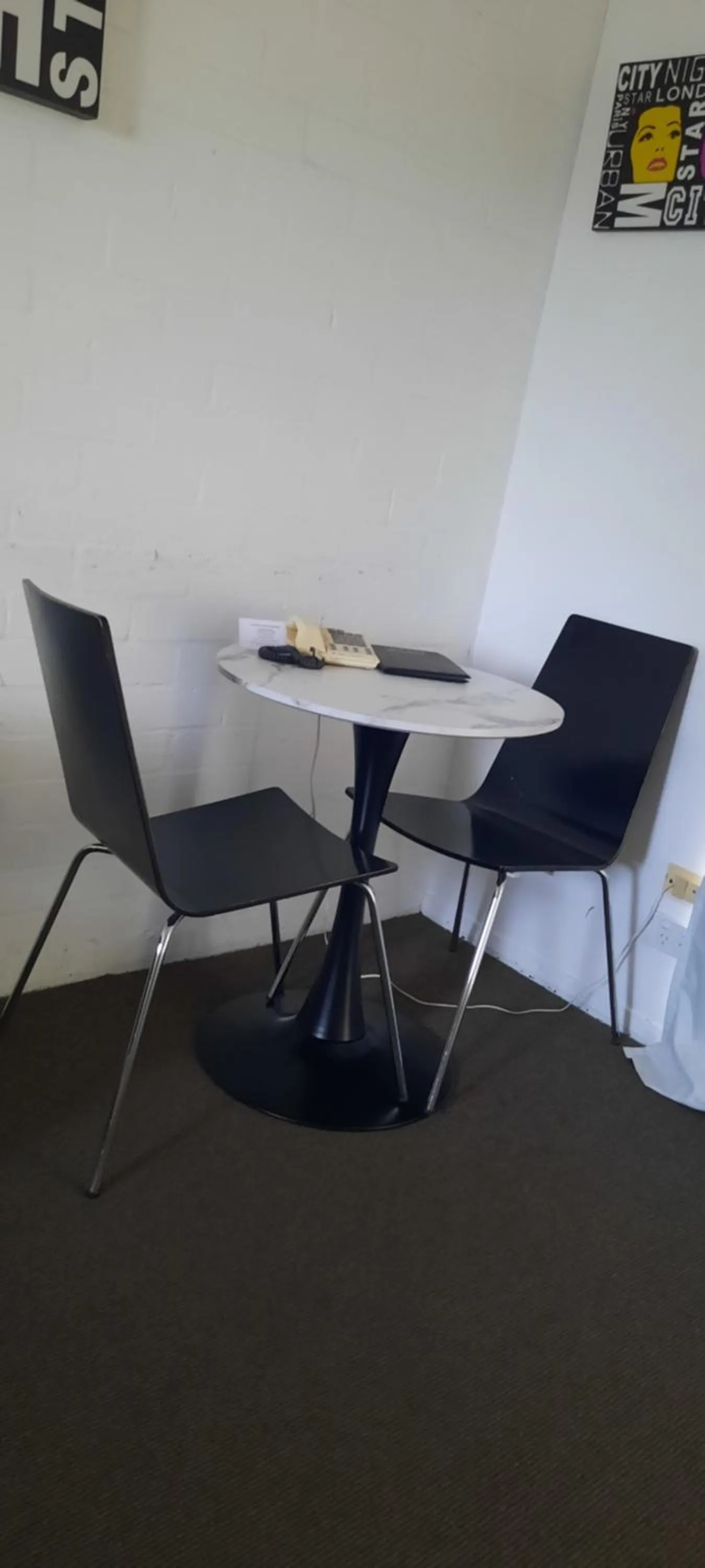 Bedroom in Best Western Colonial Village Motel
