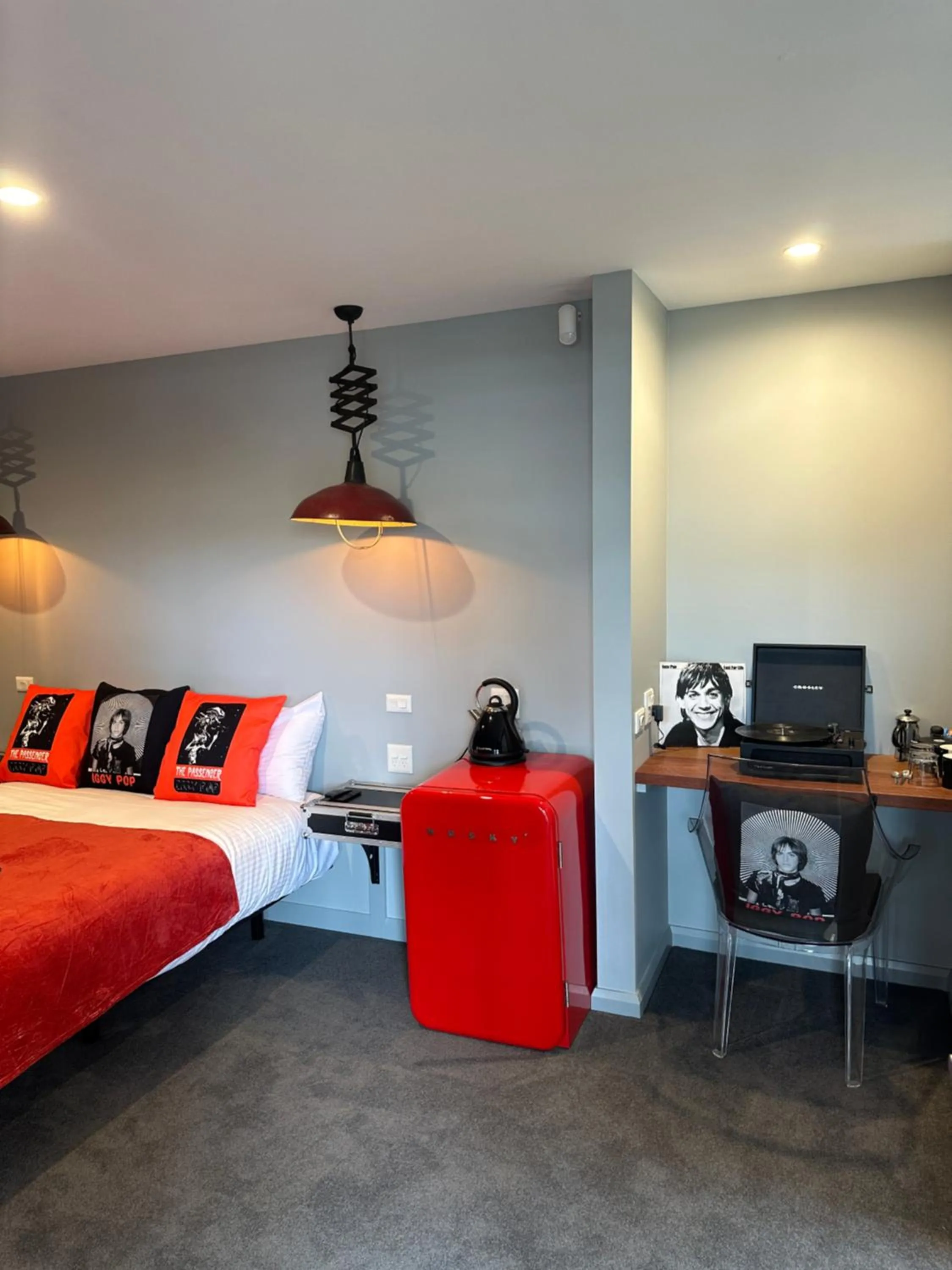 Bed in Boogie Woogie Beach House