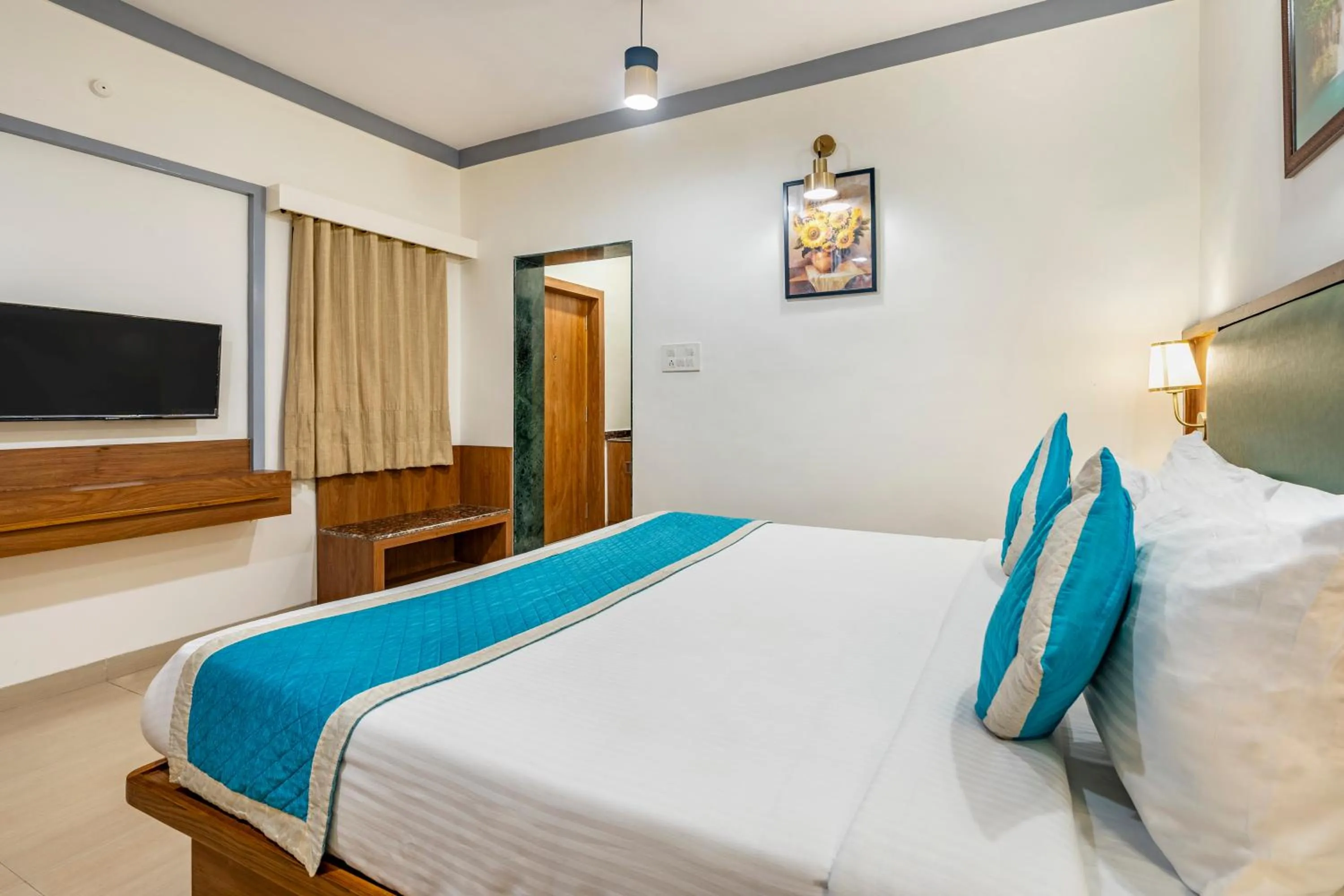 TV and multimedia, Bed in Nature Trails Durshet, Khopoli